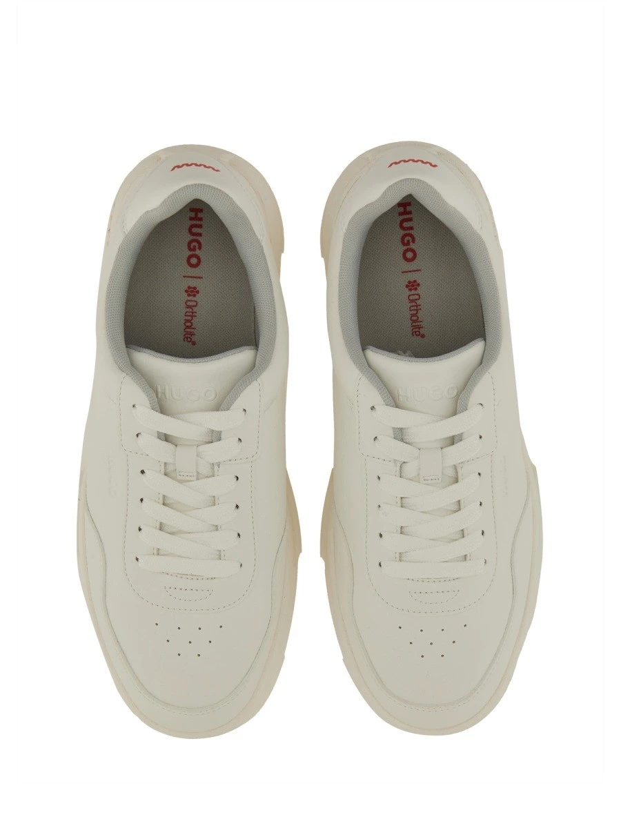 SNEAKER WITH ZIGZAG DETAIL.webp