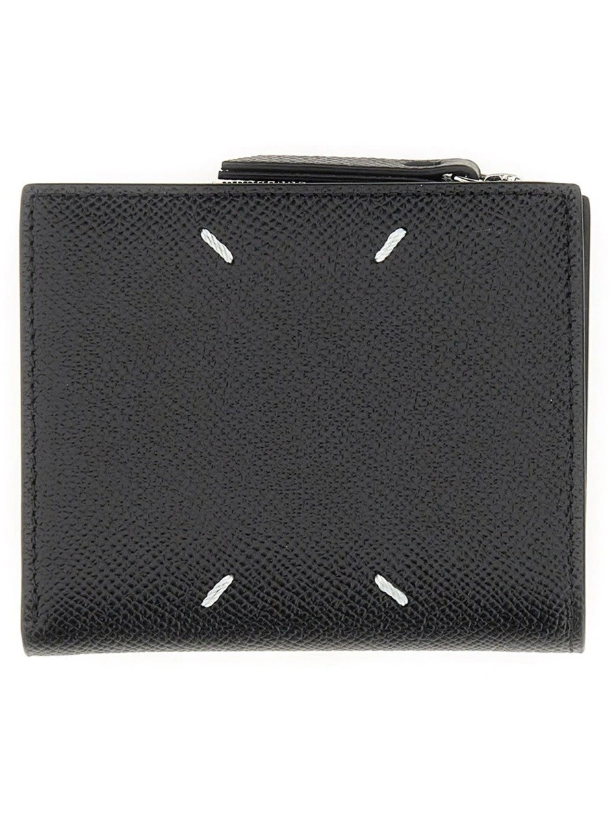 WALLET WITH LOGO