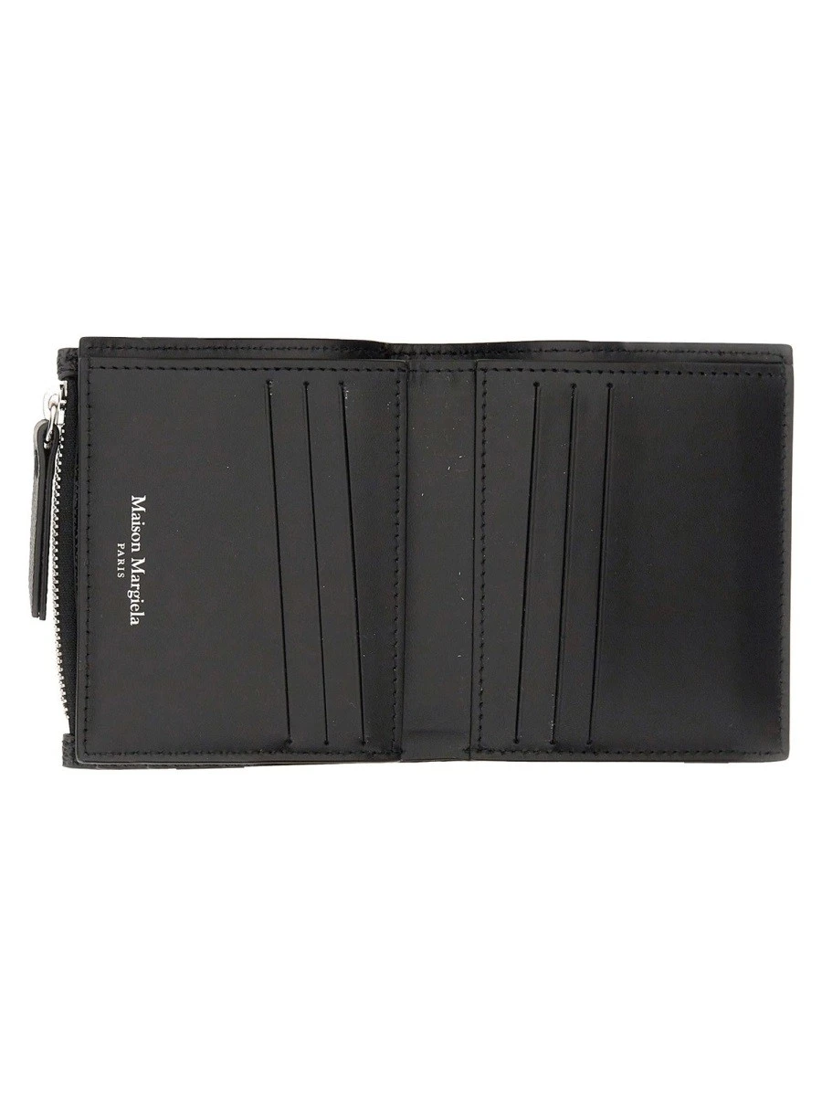 WALLET WITH LOGO