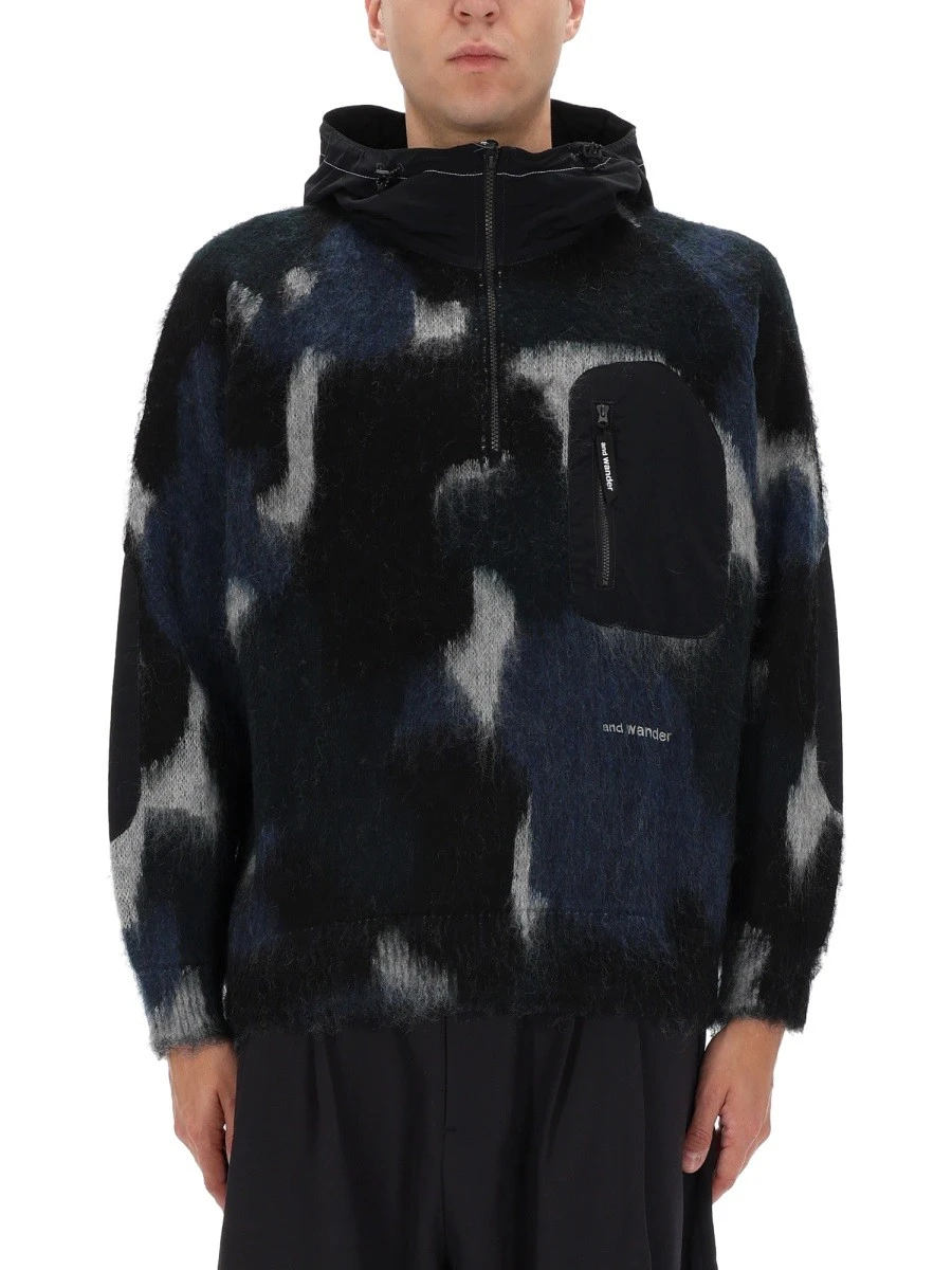 ZIPPER HOODED SWEATER.webp