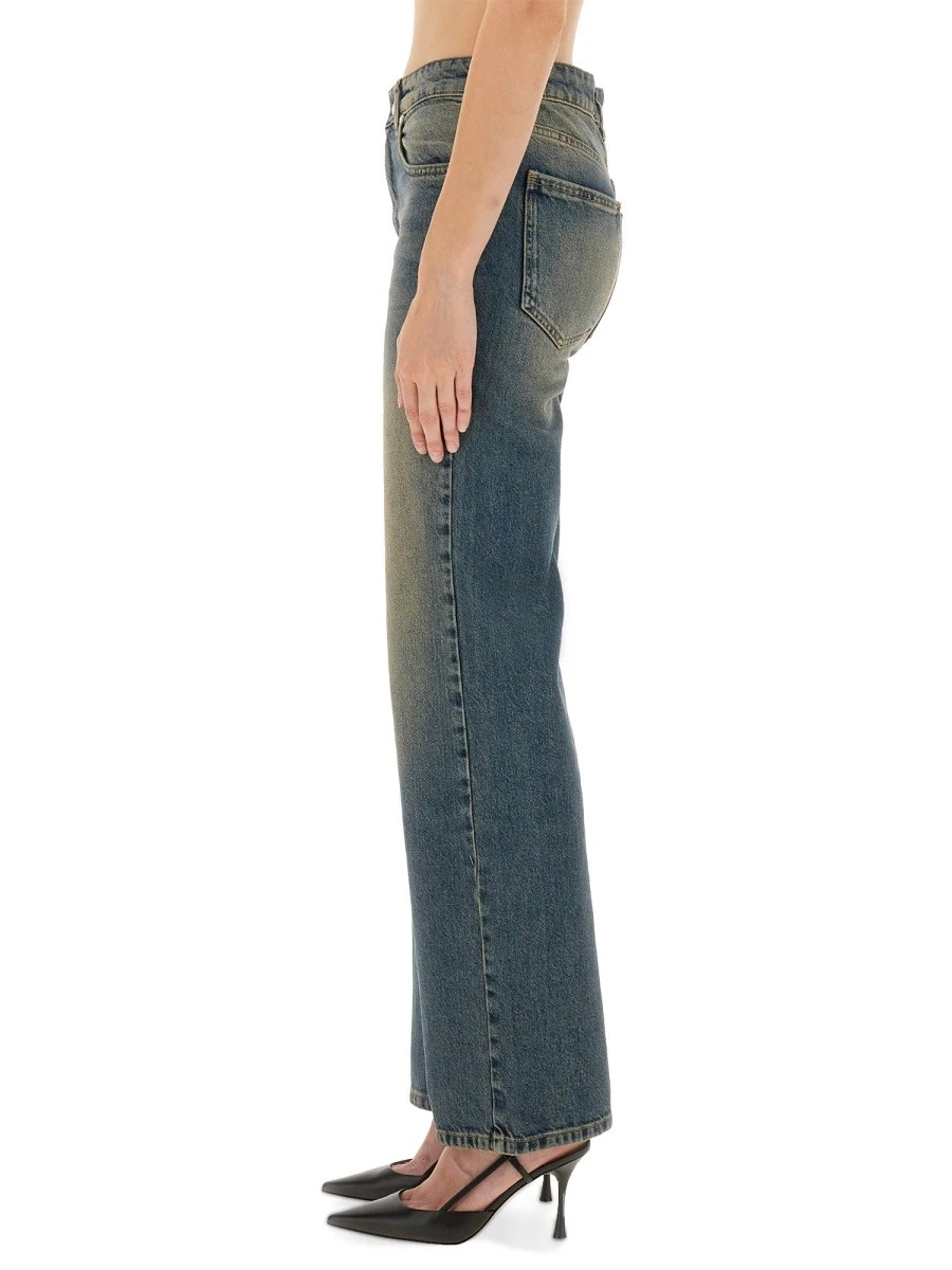 JEANS IN DENIM.webp