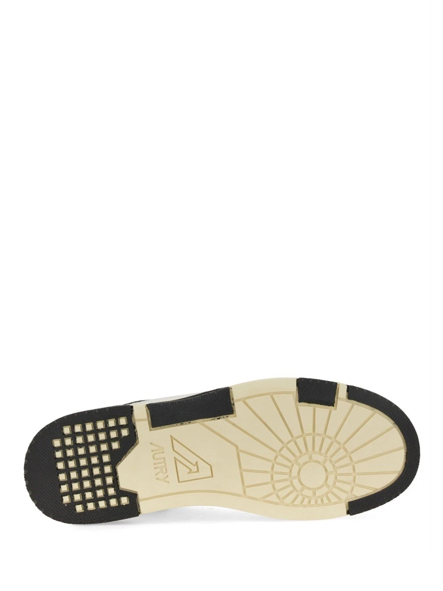 SNEAKER CLC.webp
