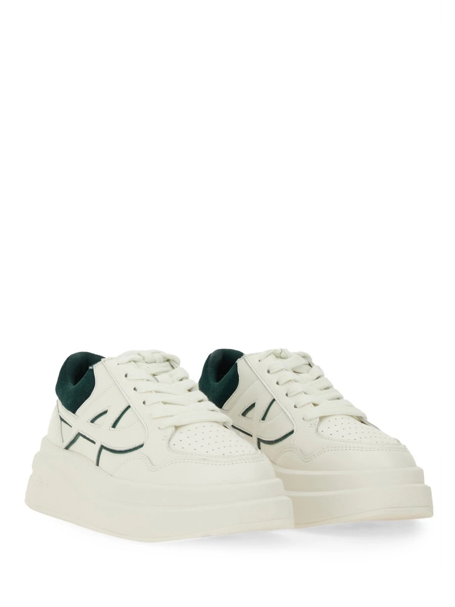 "ICONIC" SNEAKER.webp