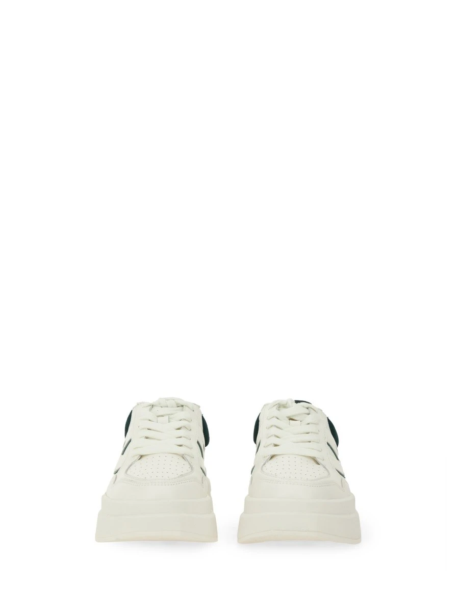 "ICONIC" SNEAKER.webp