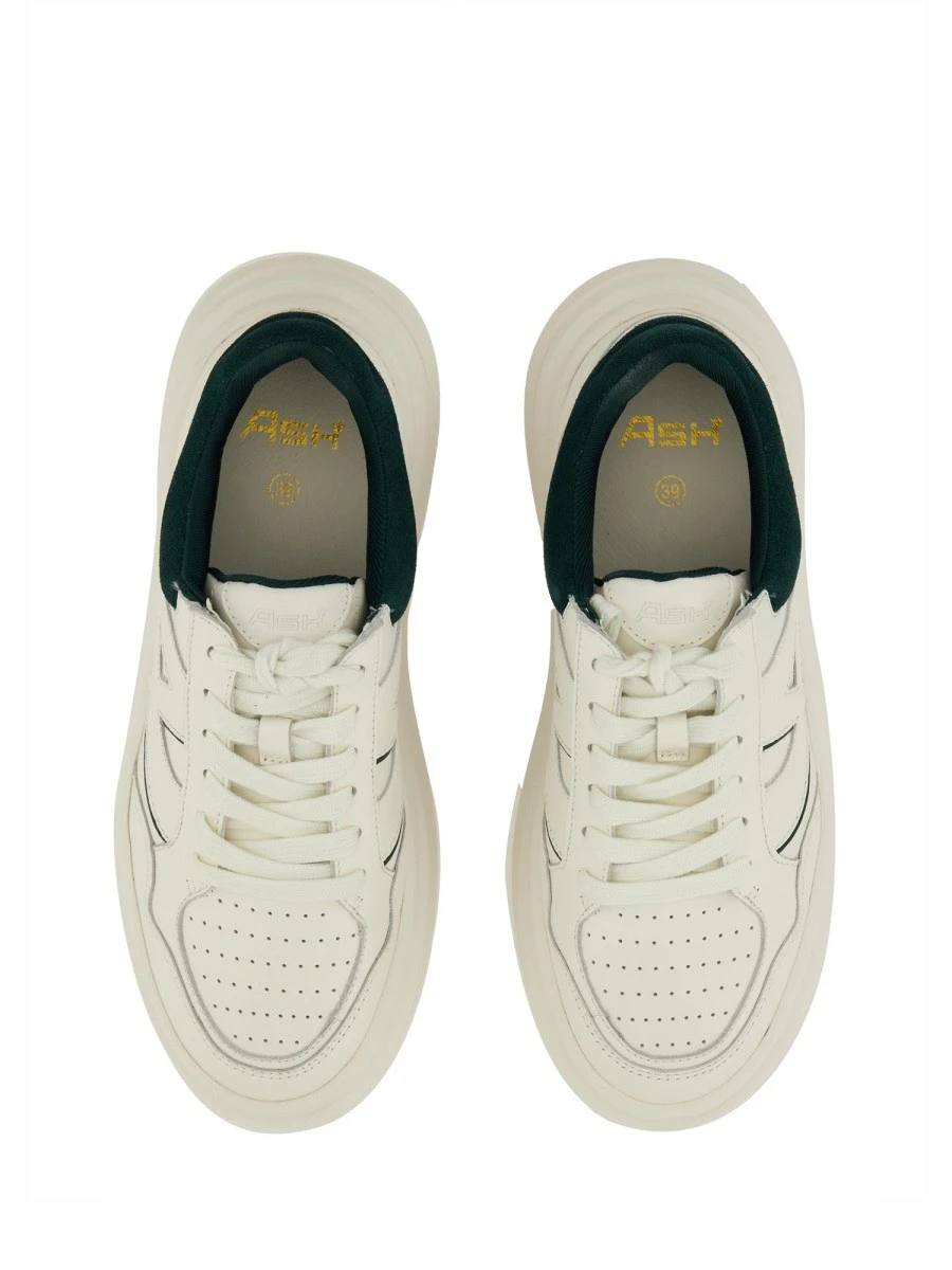 "ICONIC" SNEAKER.webp