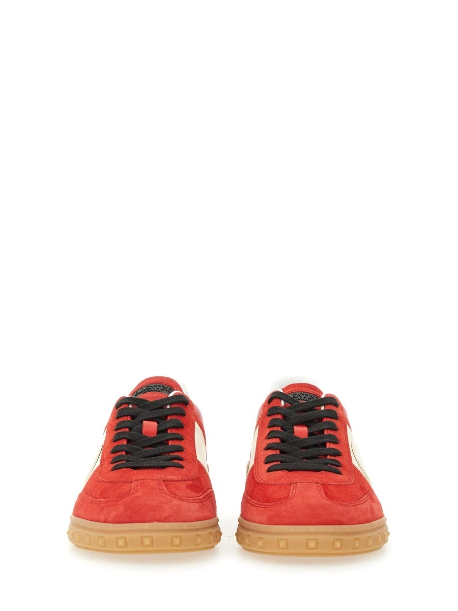 "UPVILLAGE" SNEAKER.webp