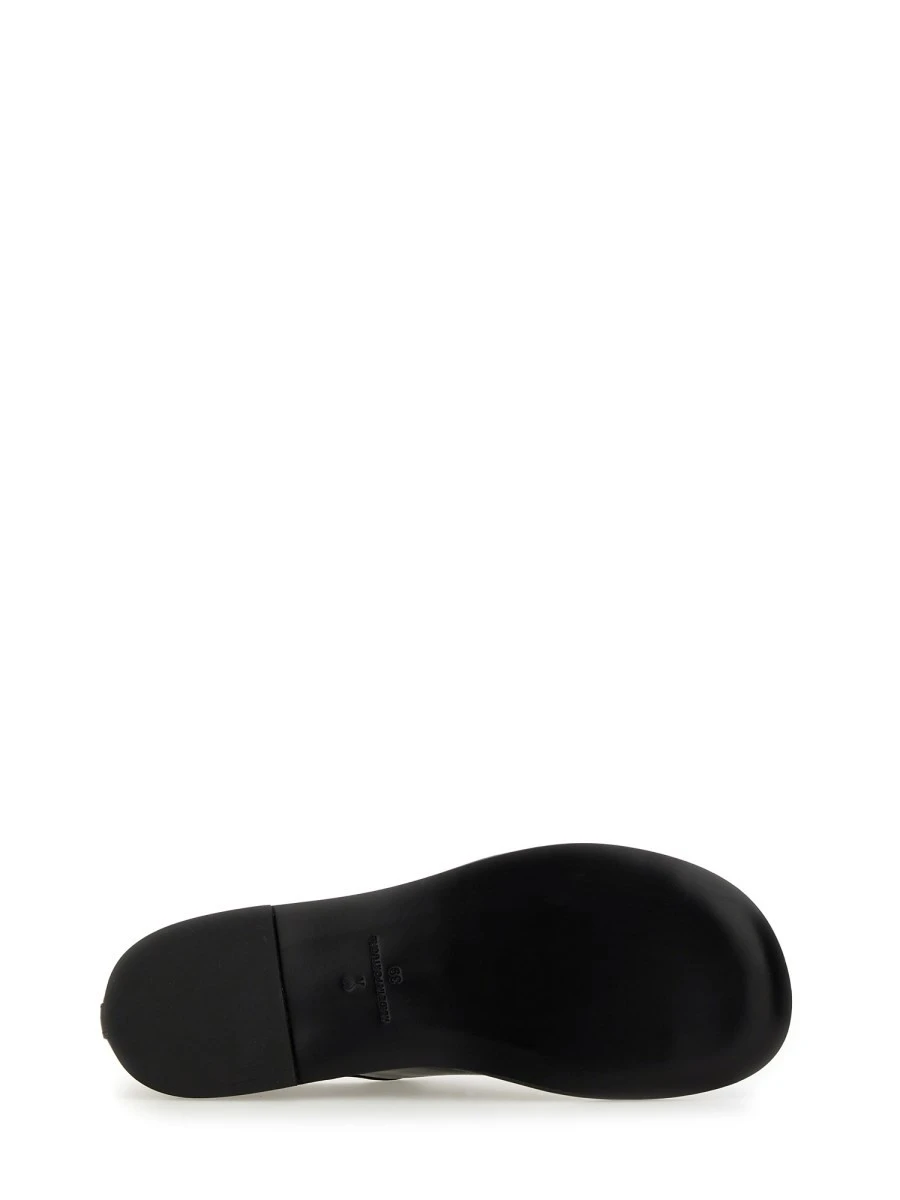 LACE-UP ONE CUT