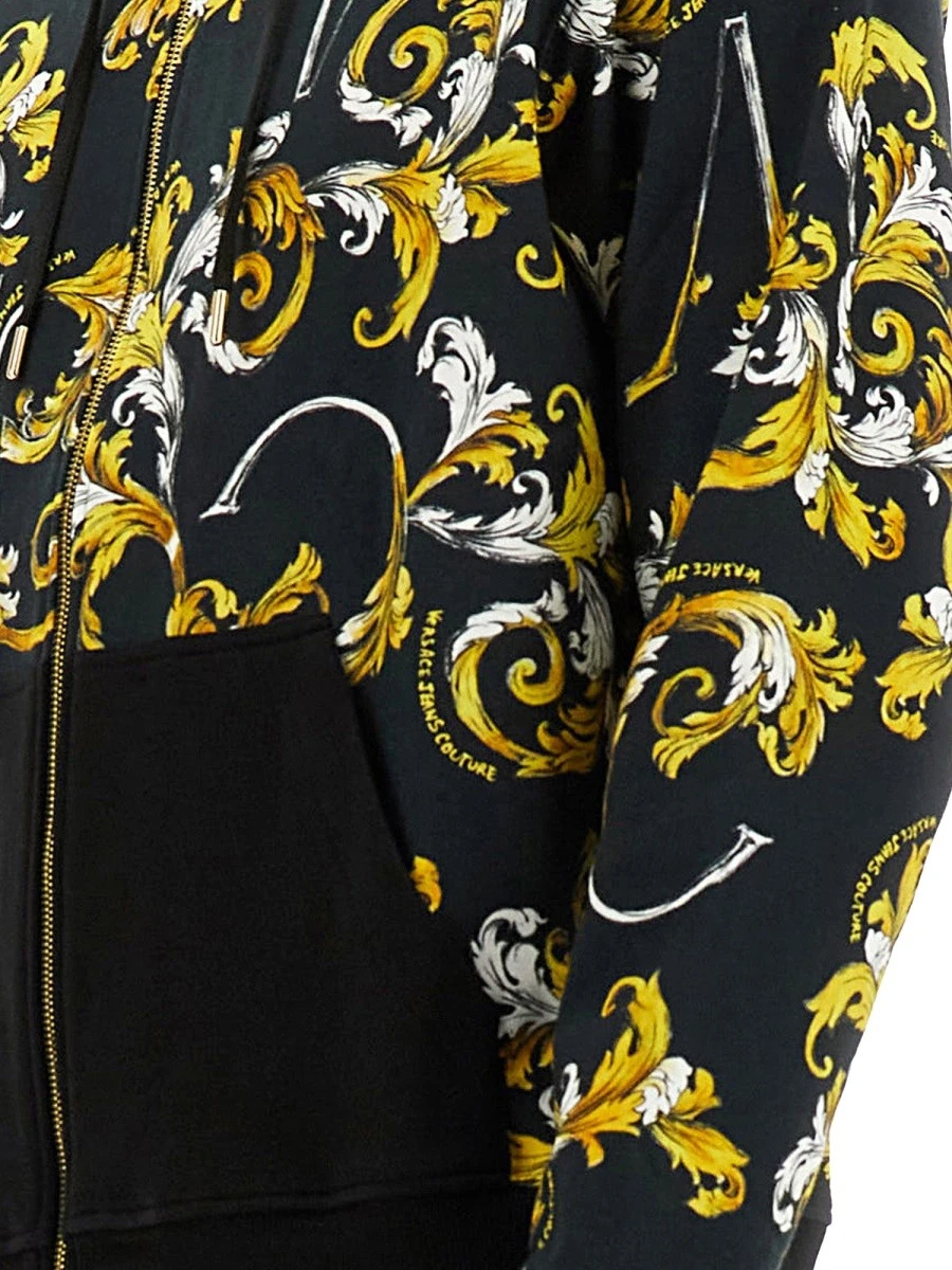 HOODIE.webp