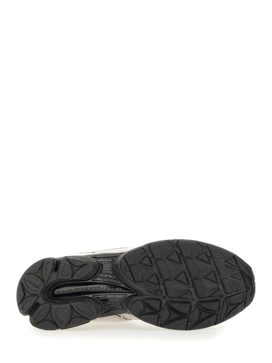 "PROGRID TRIUMPH 4" SNEAKER.webp
