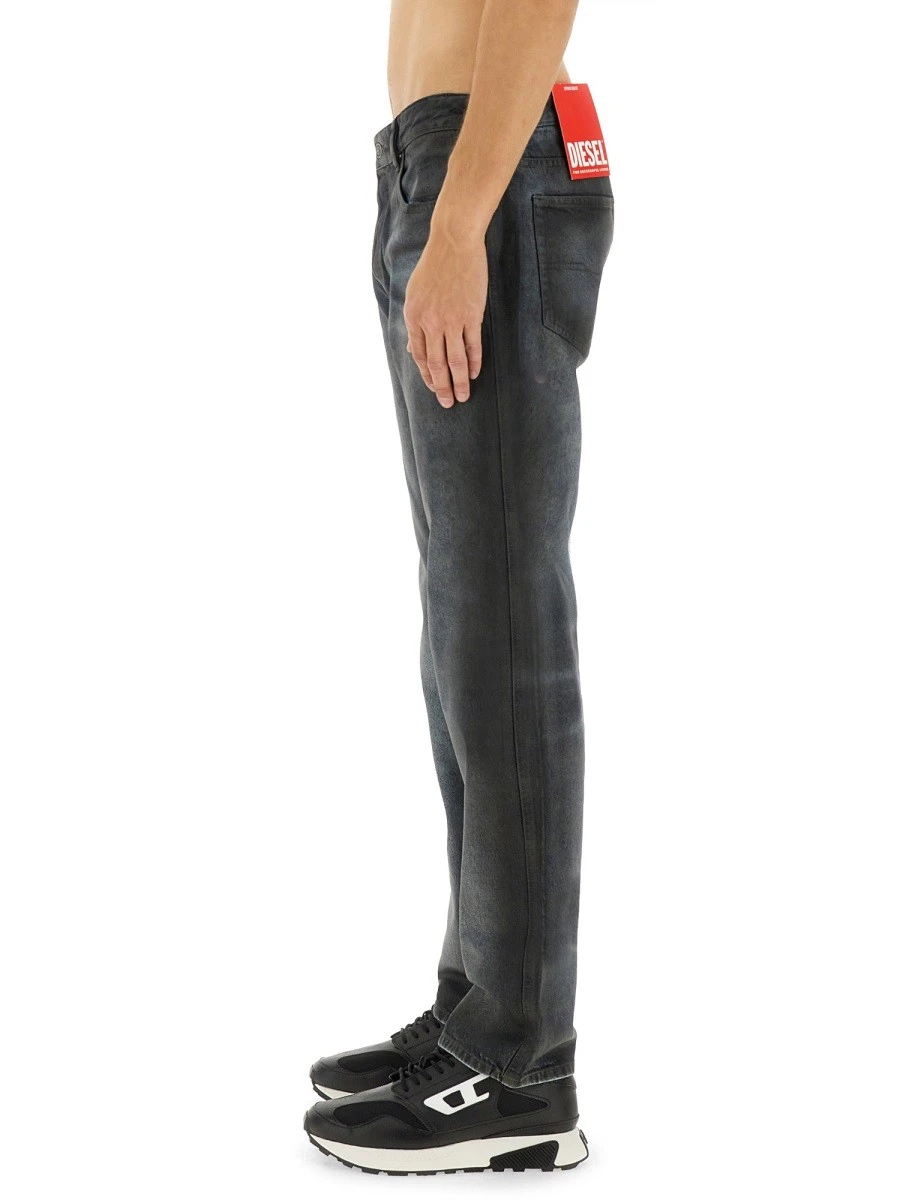 "1993 D-VYL-FSG1" JEANS.webp