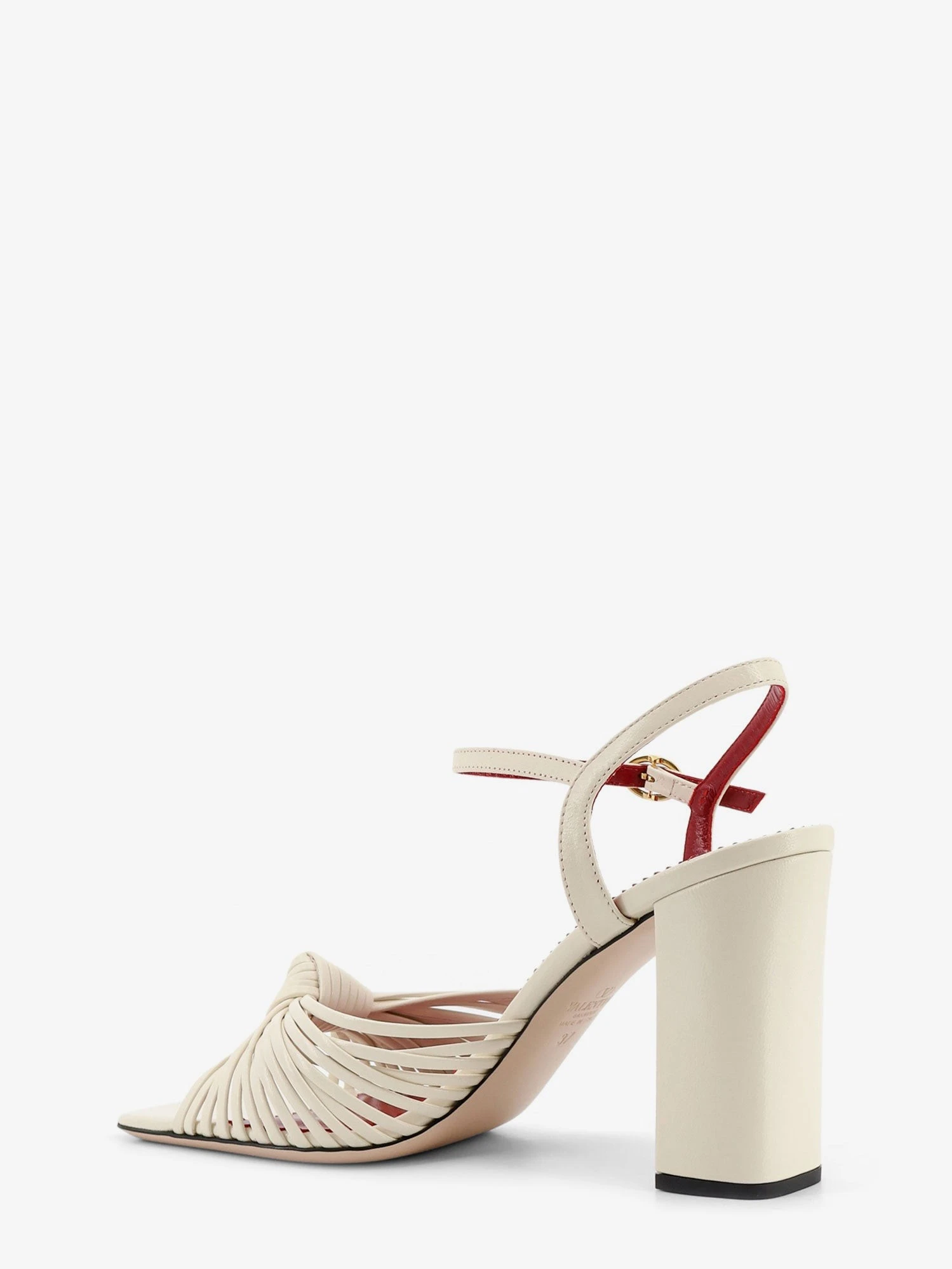 VG Annet leather sandals with metal VLogo.webp