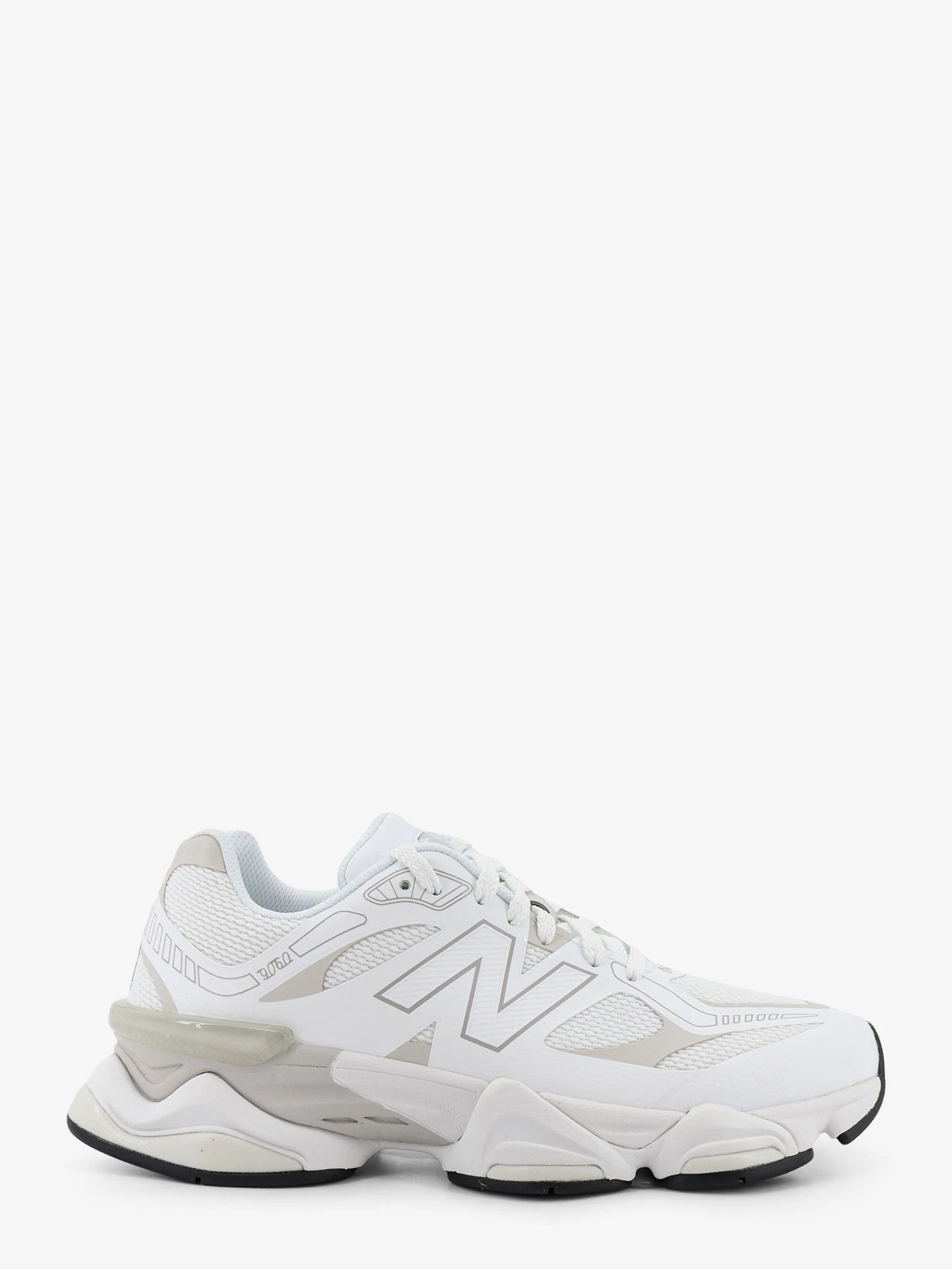 U90608 mesh sneakers with side logo.webp