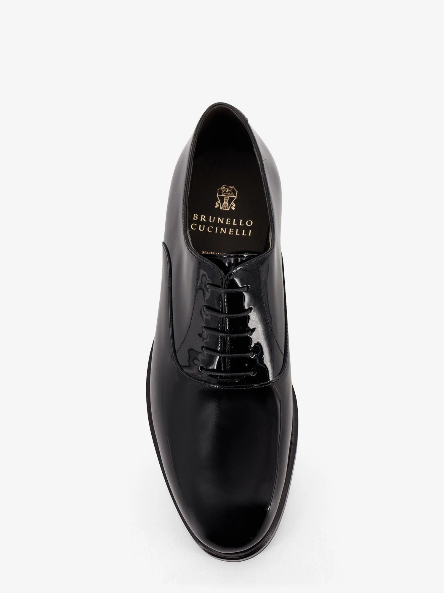 Oxford patent leather lace-up.webp