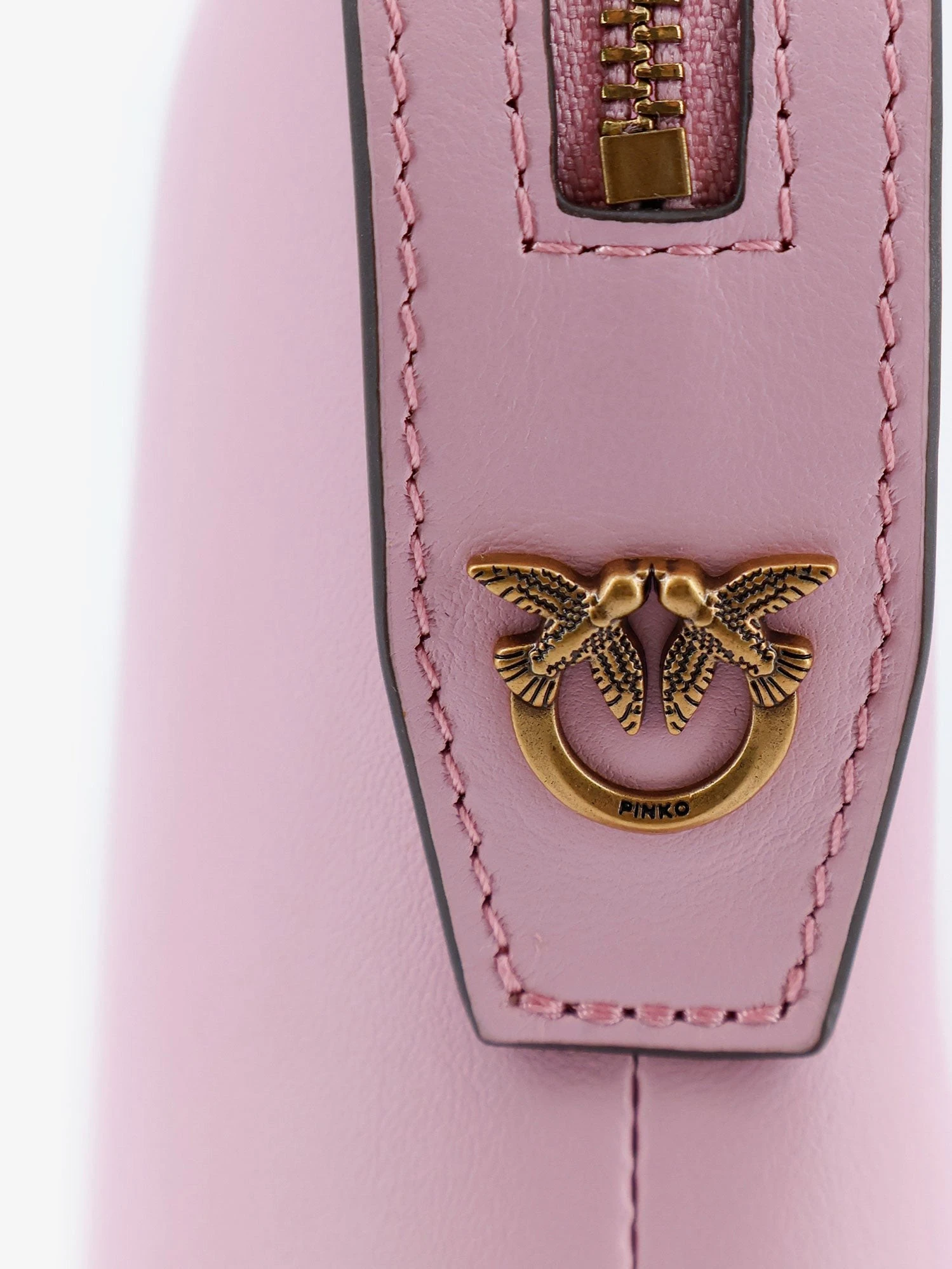 Leather beauty case.webp