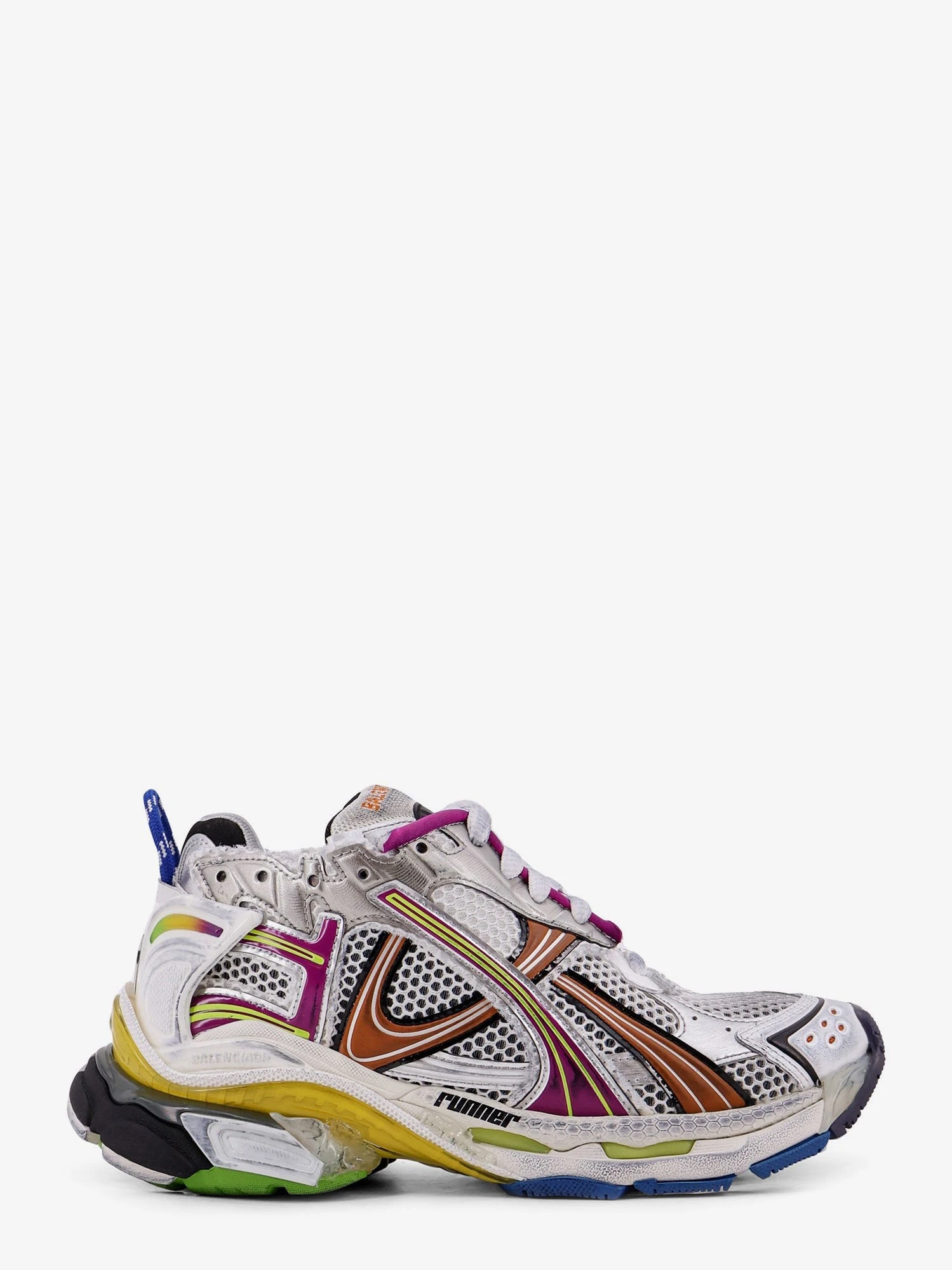 Runner low-top mesh sneakers.webp