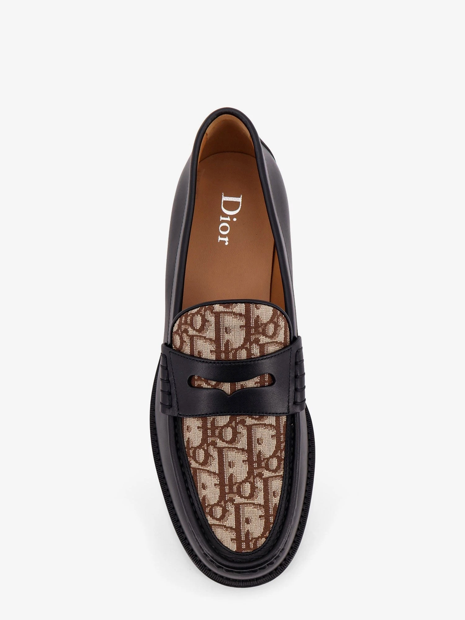 Leather loafers with Dior Oblique detail.webp