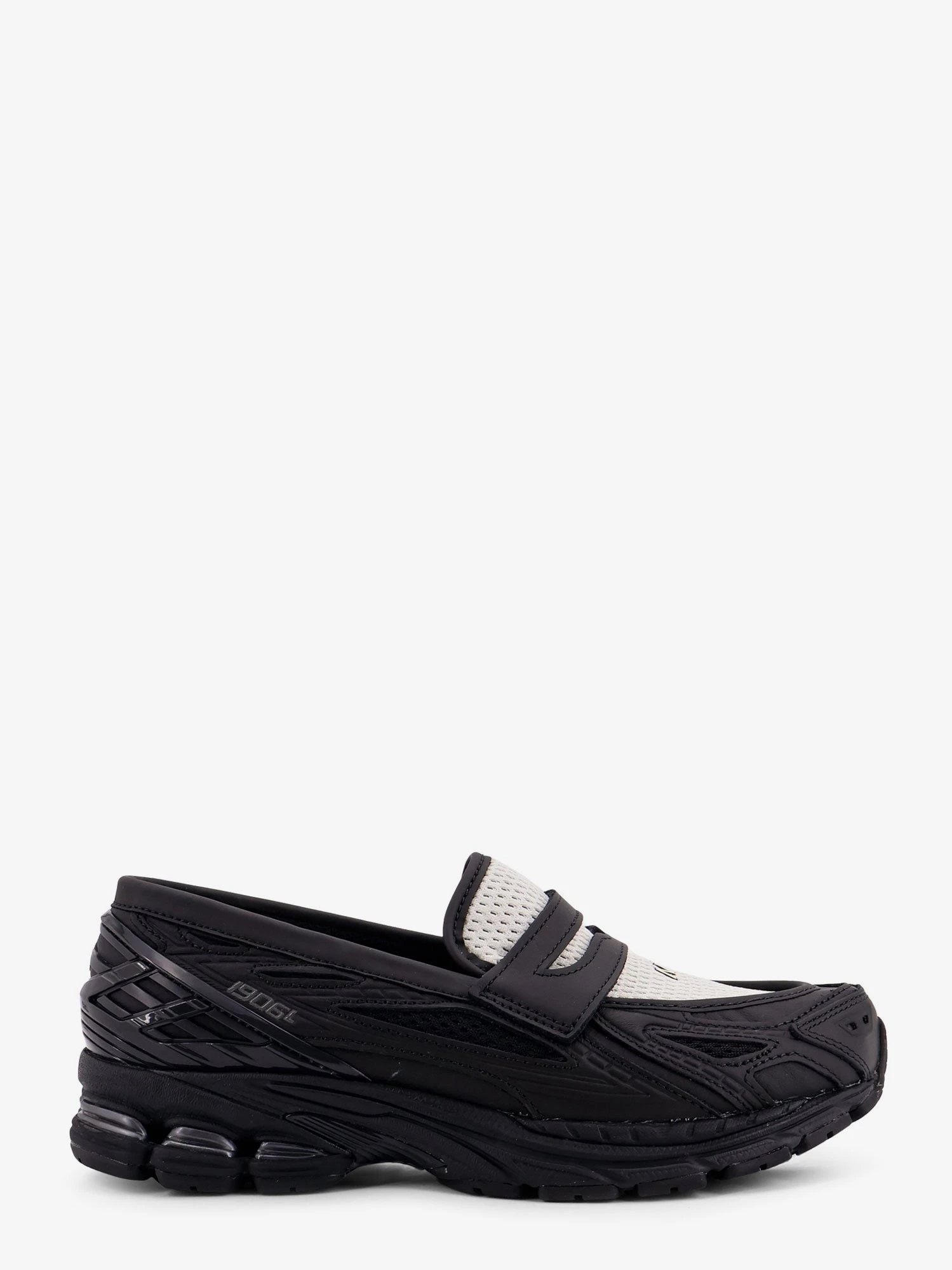 Mesh and technical fabric 19068 loafers.webp