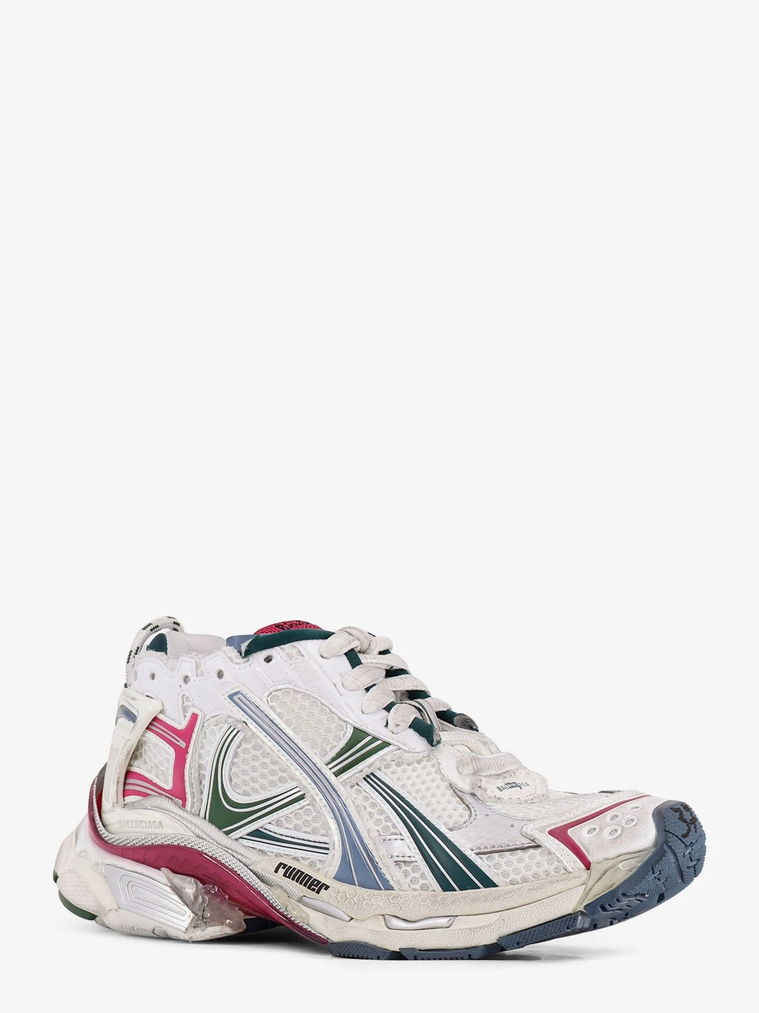 Runner low-top mesh sneakers.webp