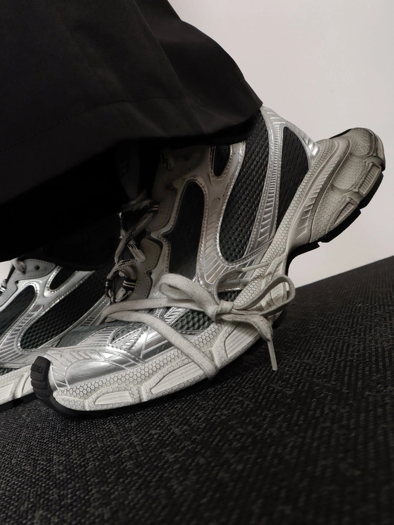 Mesh and nylon sneakers 3XL.webp