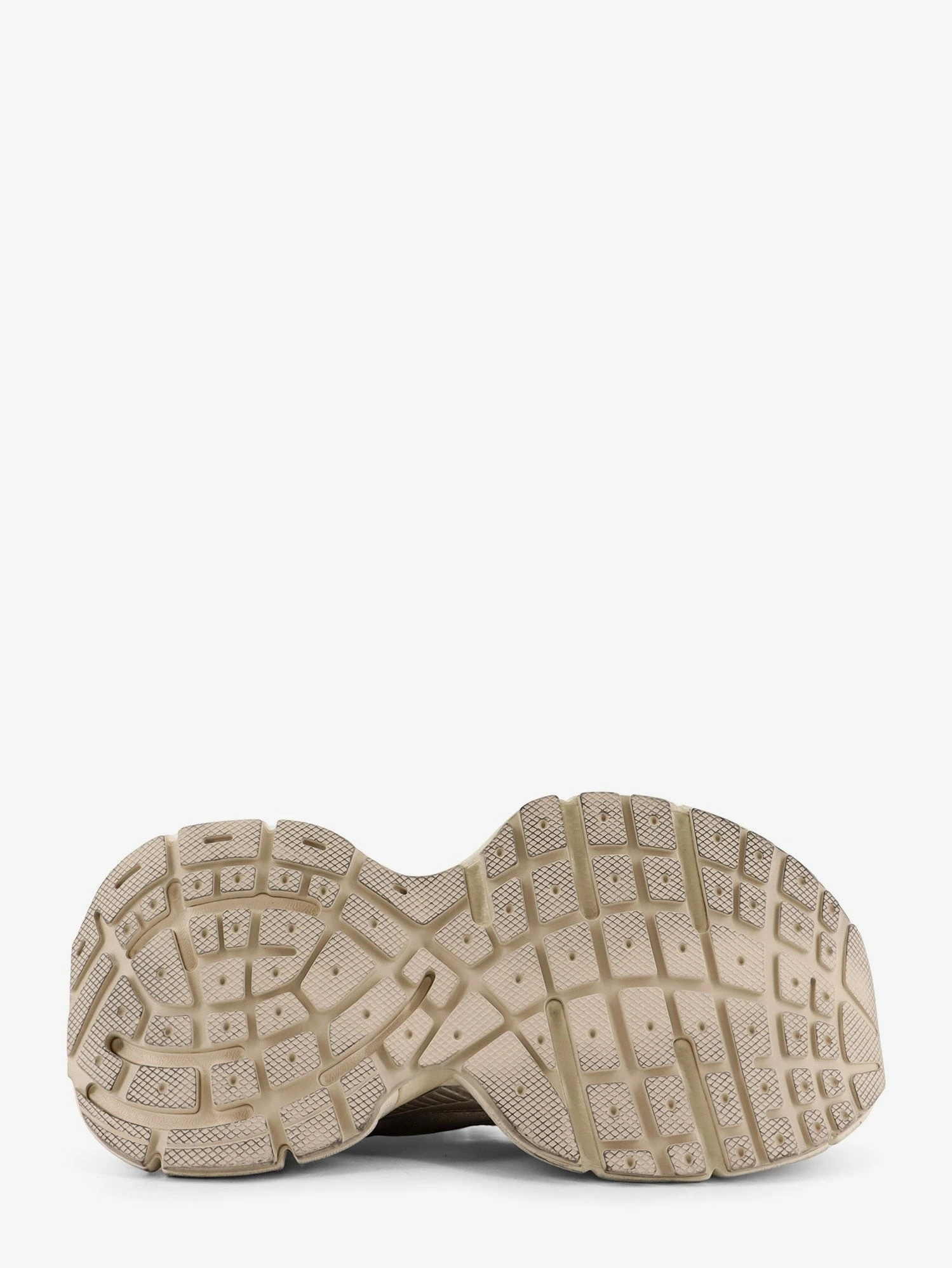 3XL mesh sneakers.webp