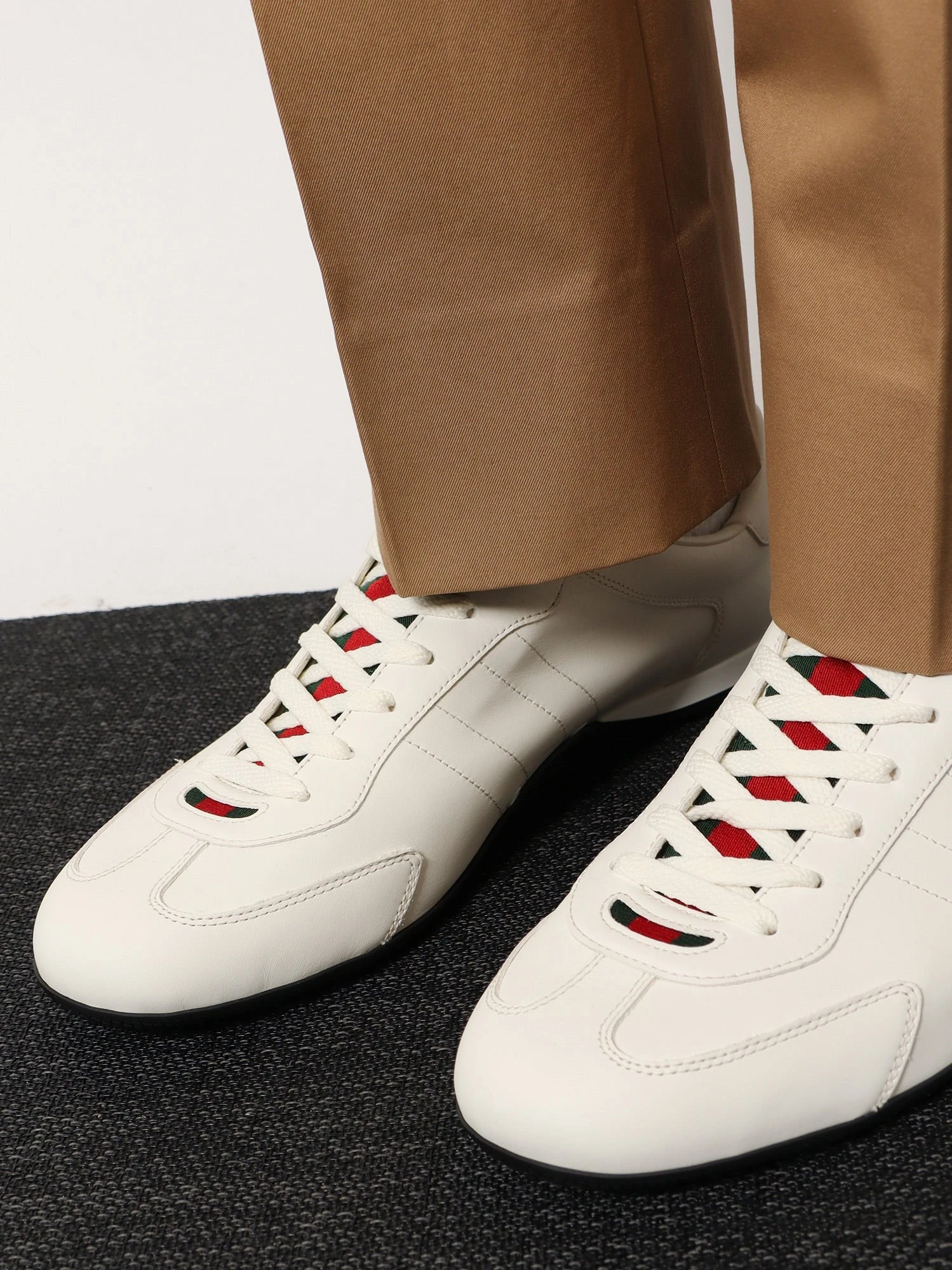 Gucci Shift leather sneakers.webp