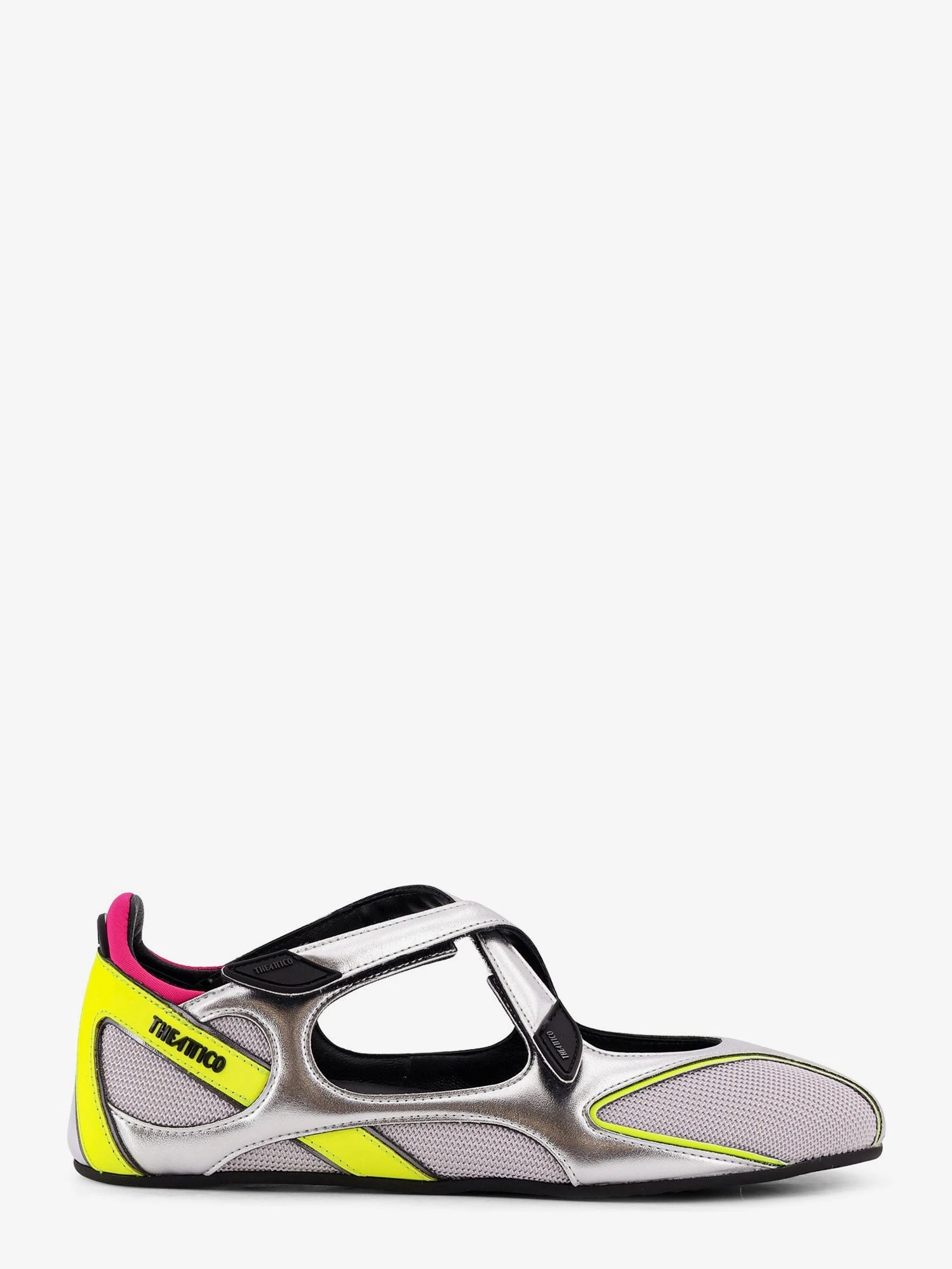 Floor 01 nylon ballerinas.webp