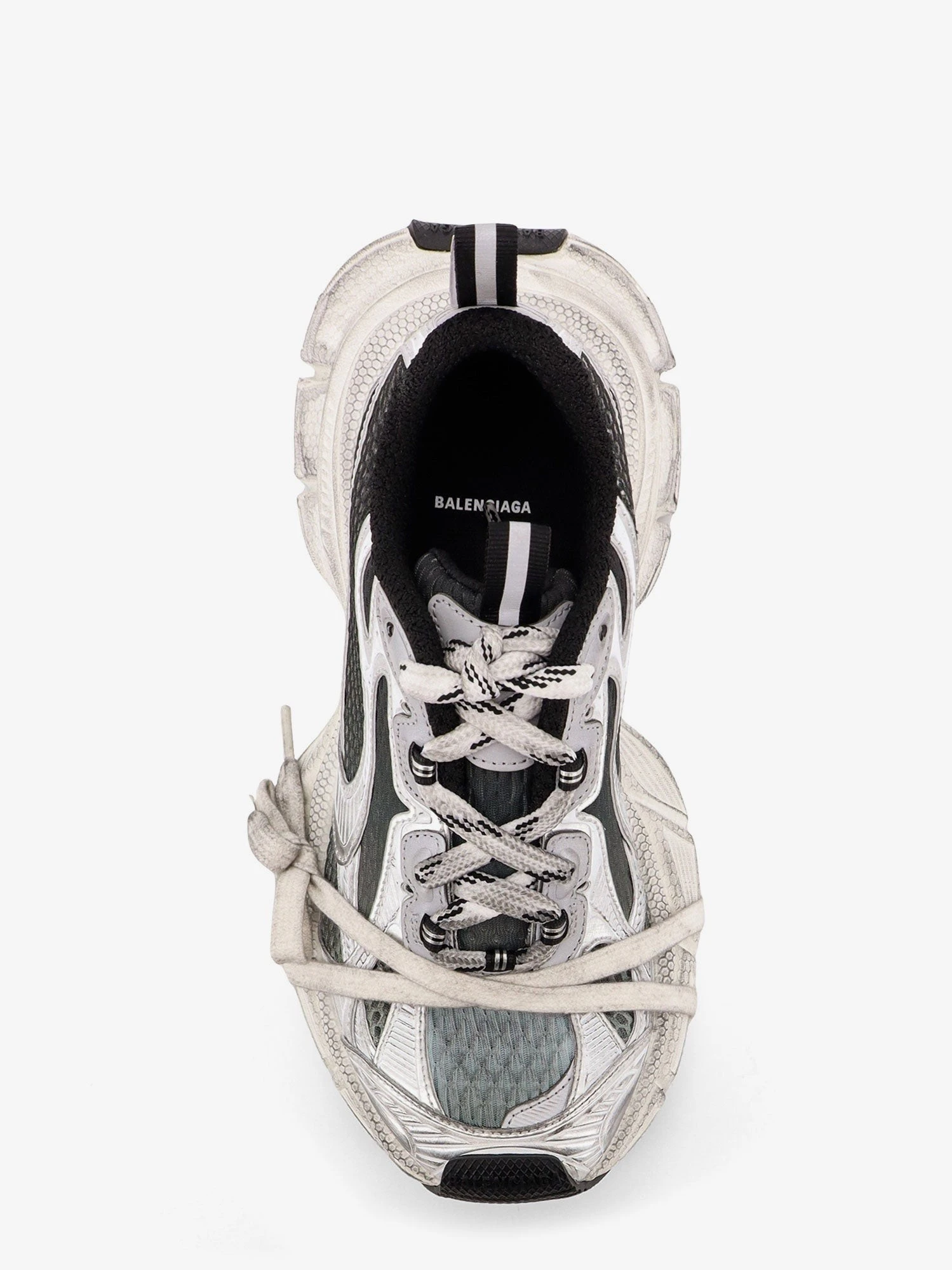 3XL Gradient mesh sneakers with used effect.webp