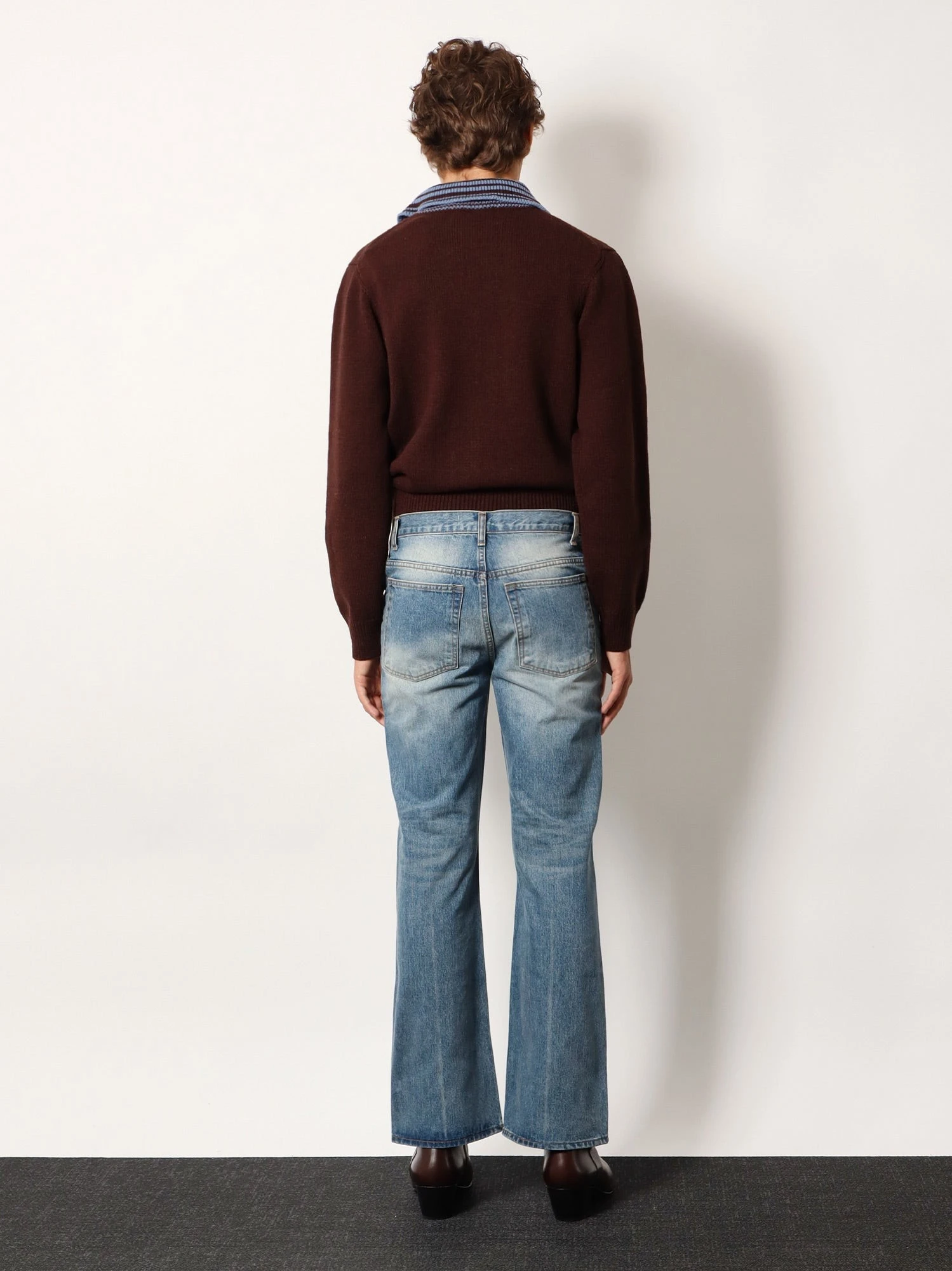 Flared leg Unisex jeans.webp
