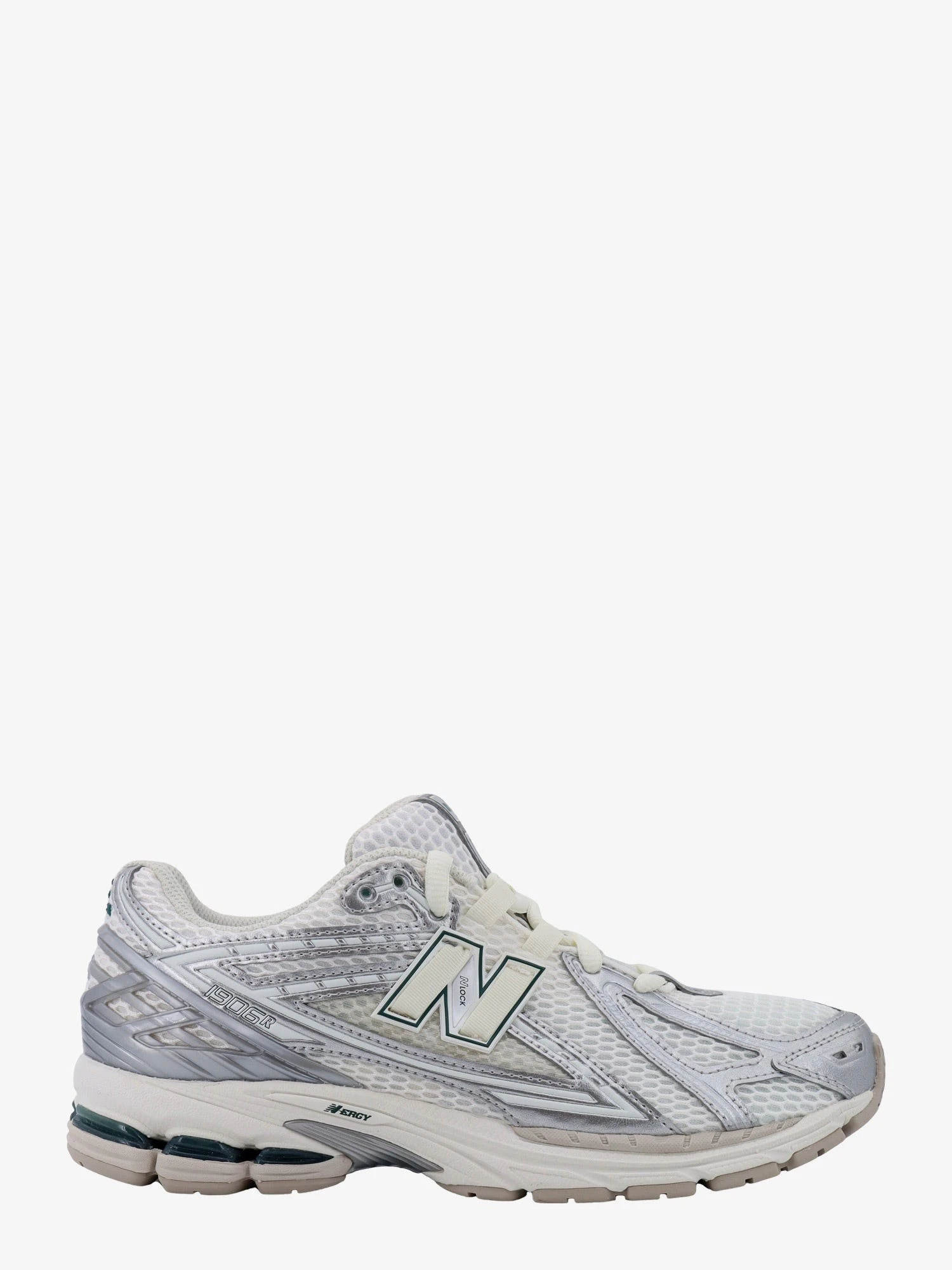 1906R mesh sneakers.webp