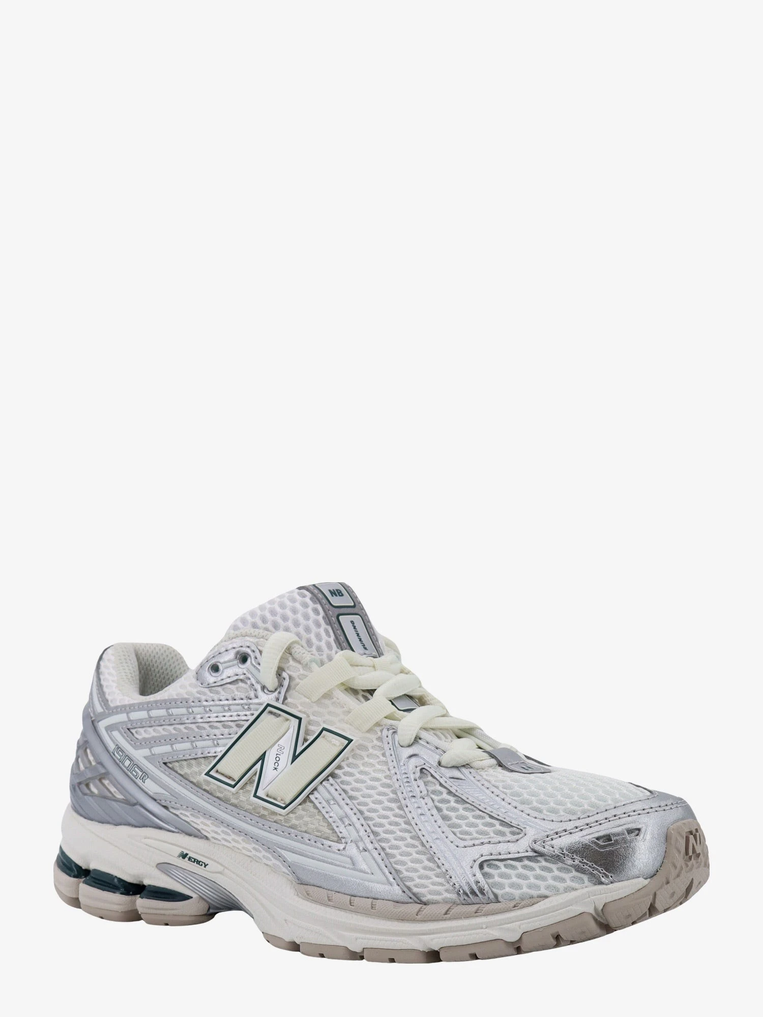 1906R mesh sneakers.webp