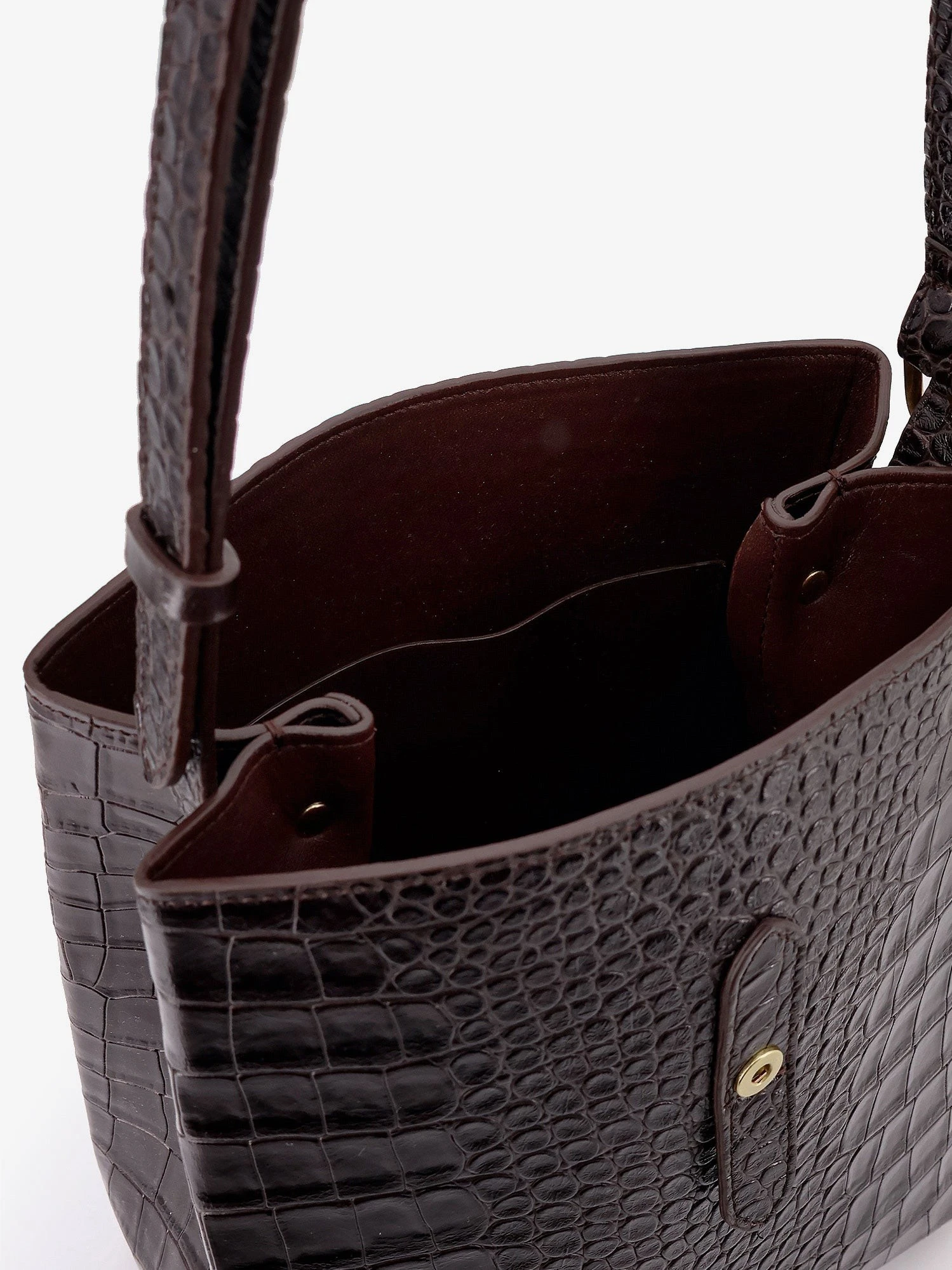 Bello leather shoulder bag with croco effect.webp
