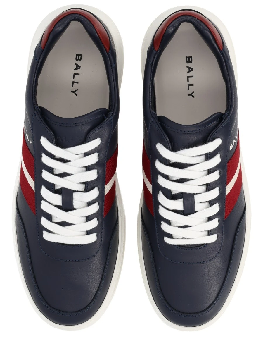 SNEAKER "LIFT".webp