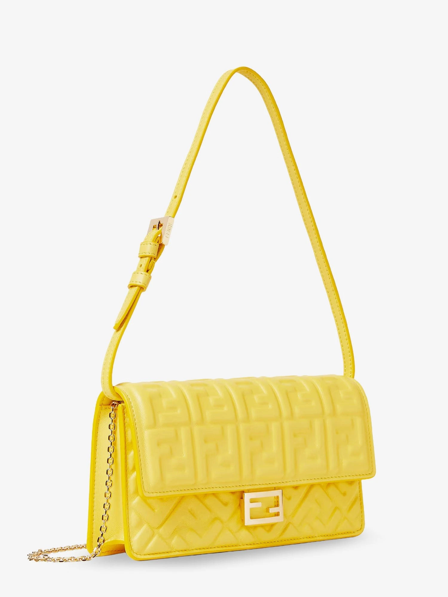 Leather Wallet on Chain Baguette.webp