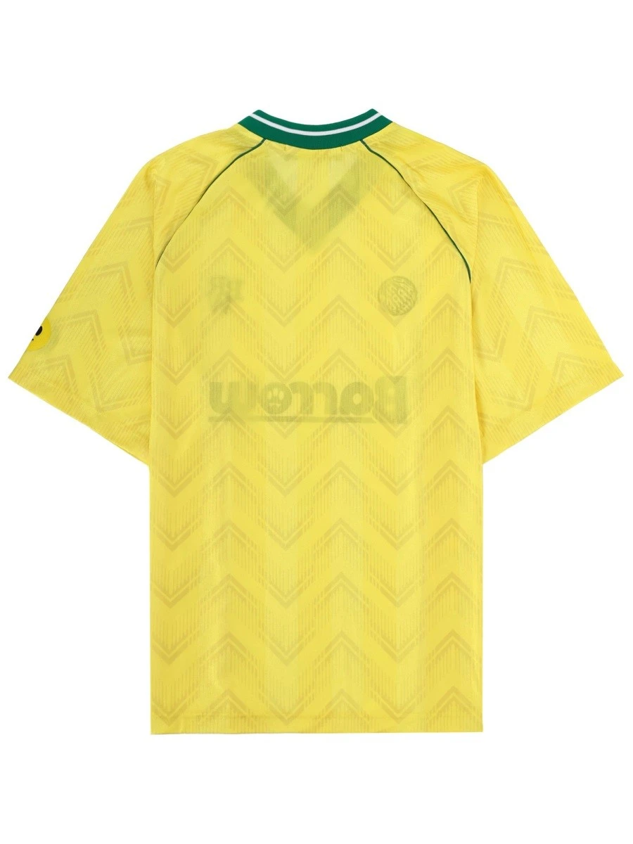 T-SHIRT CON LOGO.webp
