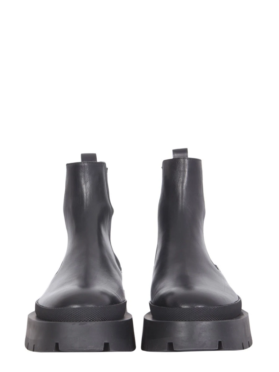 LEATHER BOOTS.webp