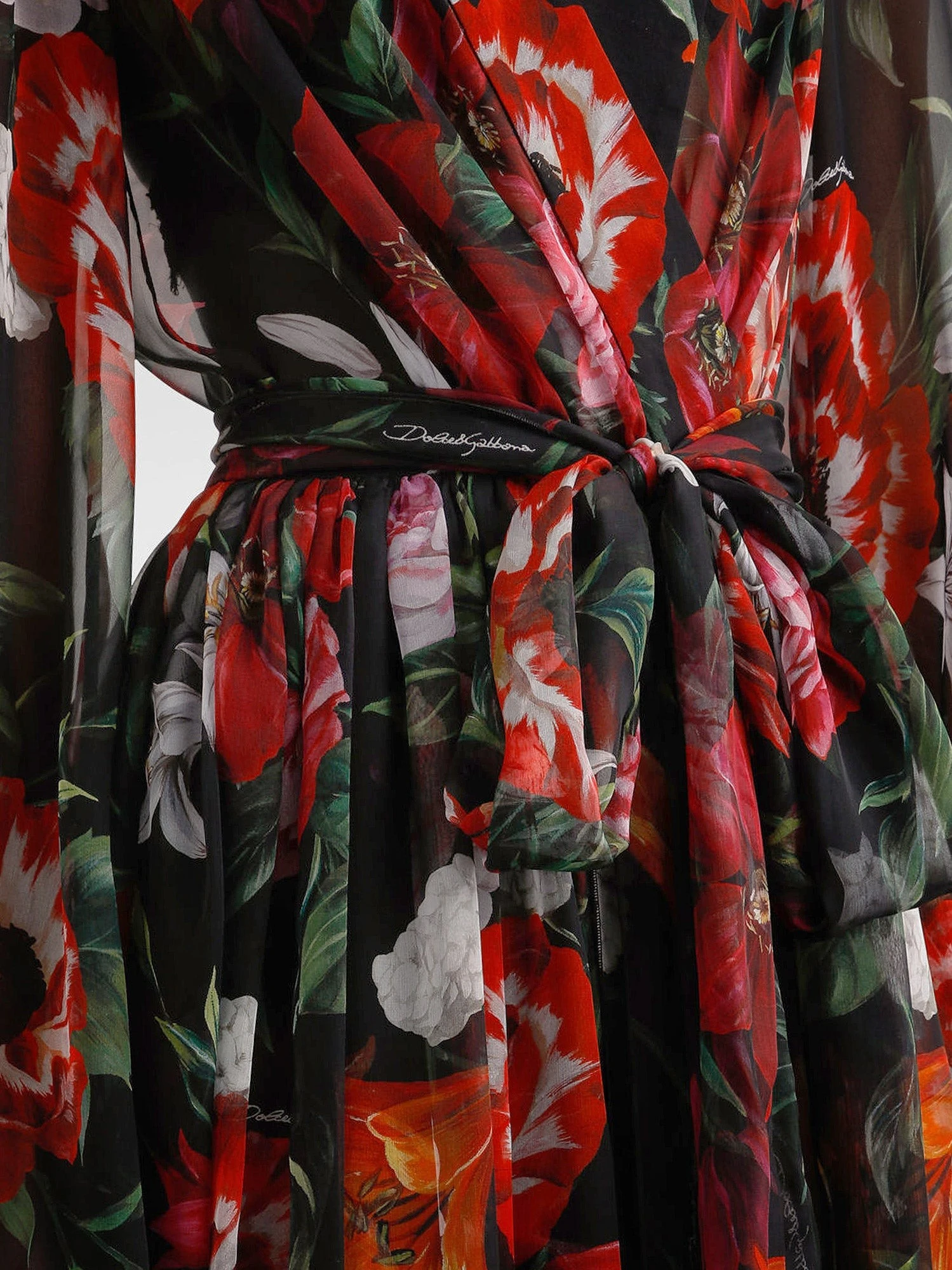 Chiffon dress with floral print.webp