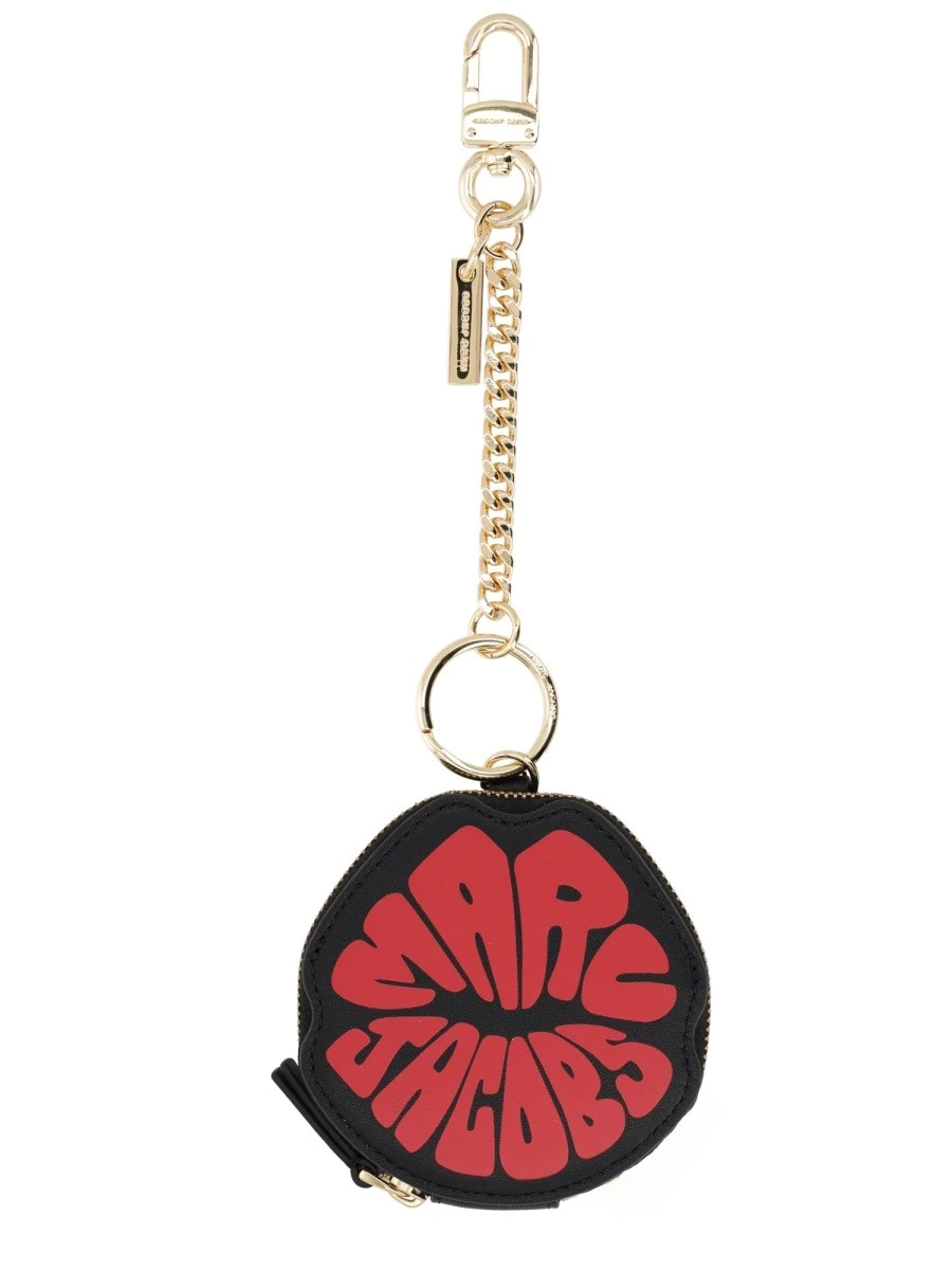 CHARM PER BORSA "THE MARC LIPS" POUCH.webp