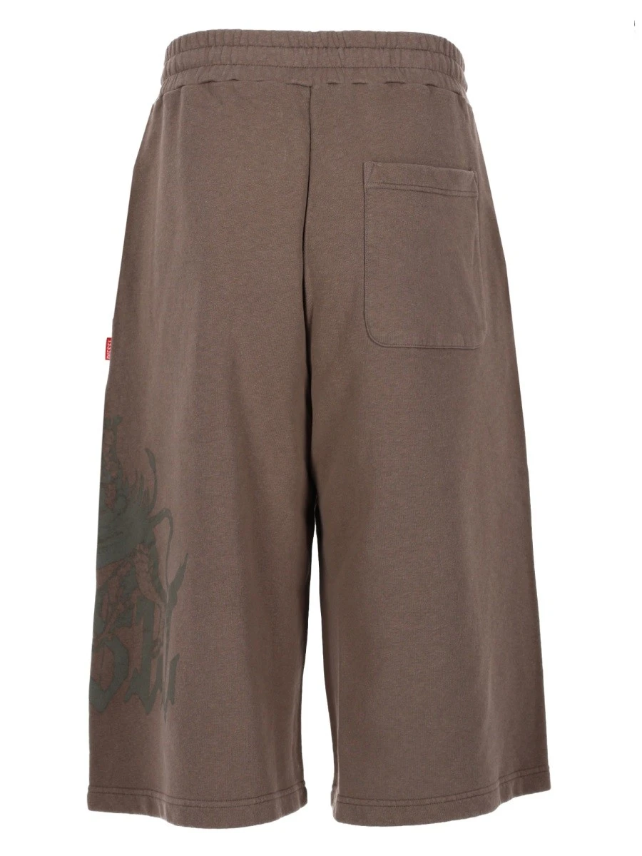 SHORTS "P-FROM" CON STAMPA.webp