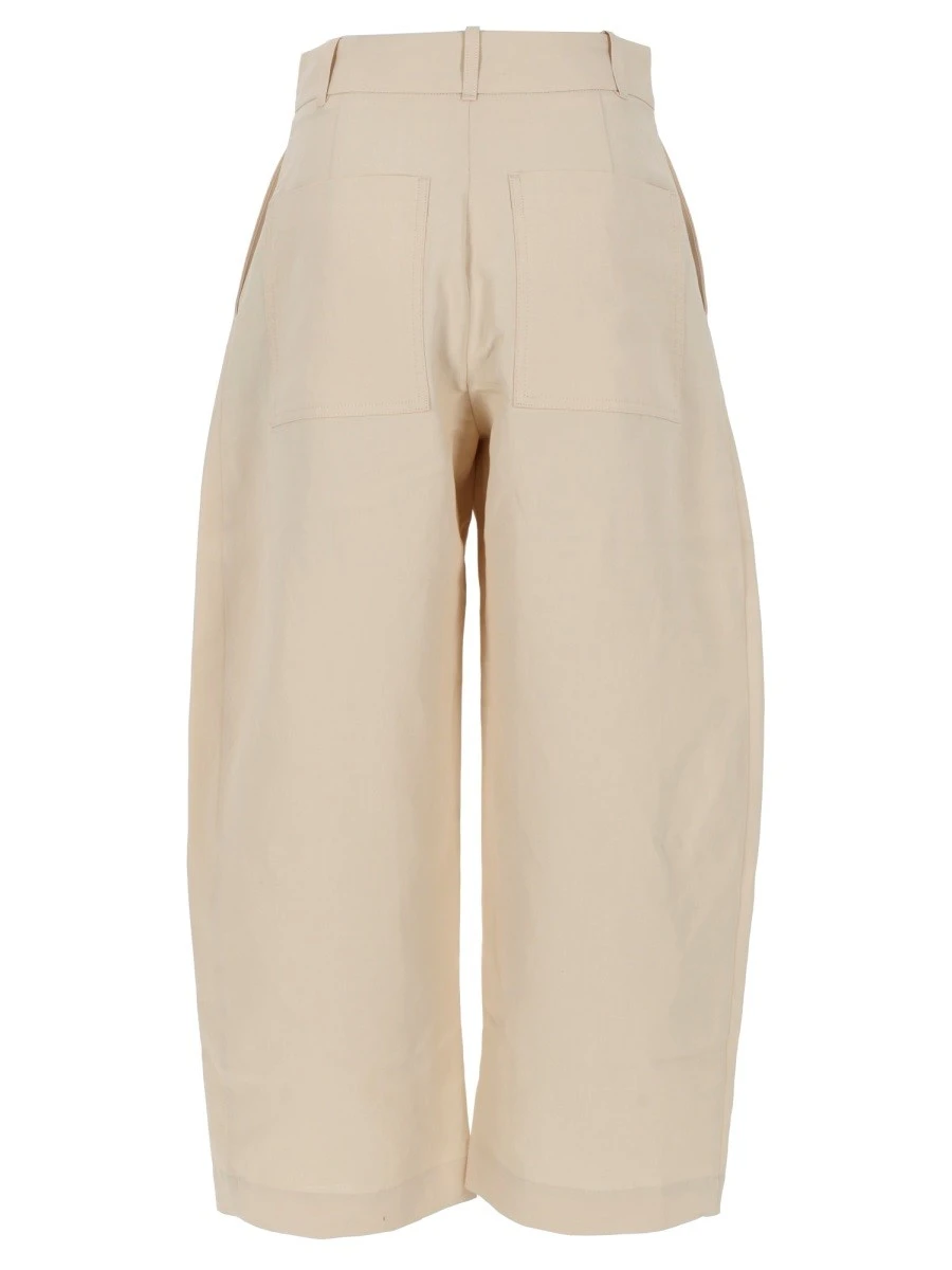 PANTALONE A GAMBA AMPIA.webp
