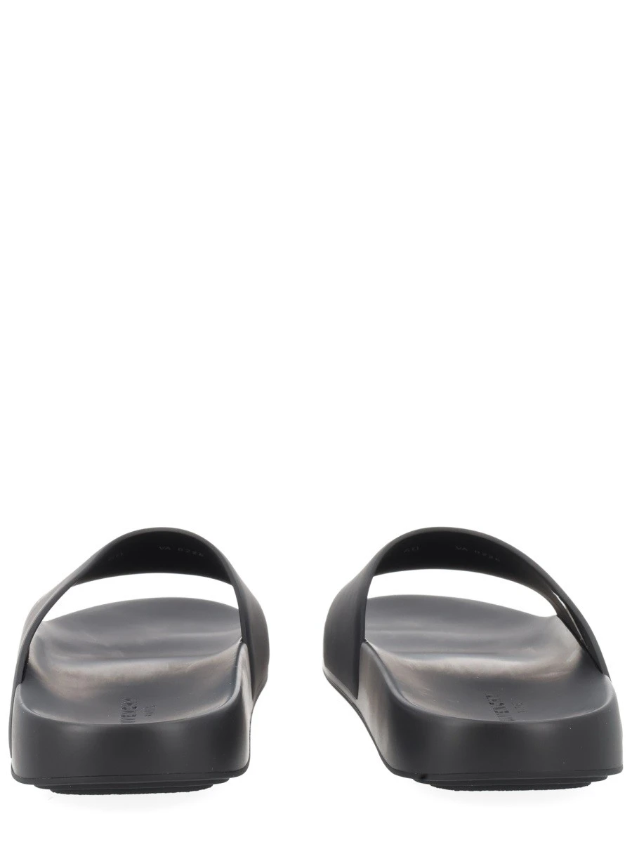 MULE CON LOGO.webp