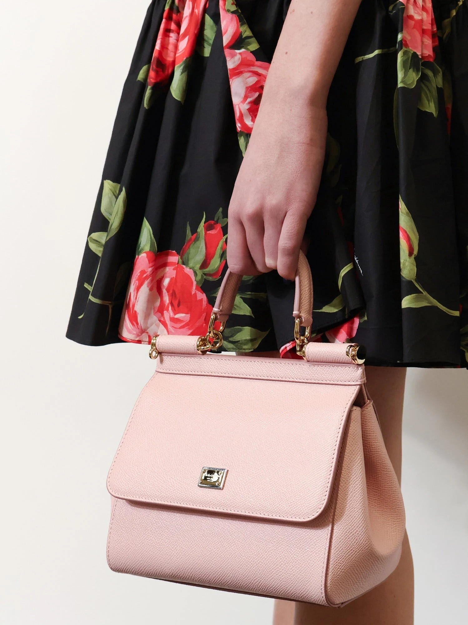 Sicily leather crossbody bag.webp