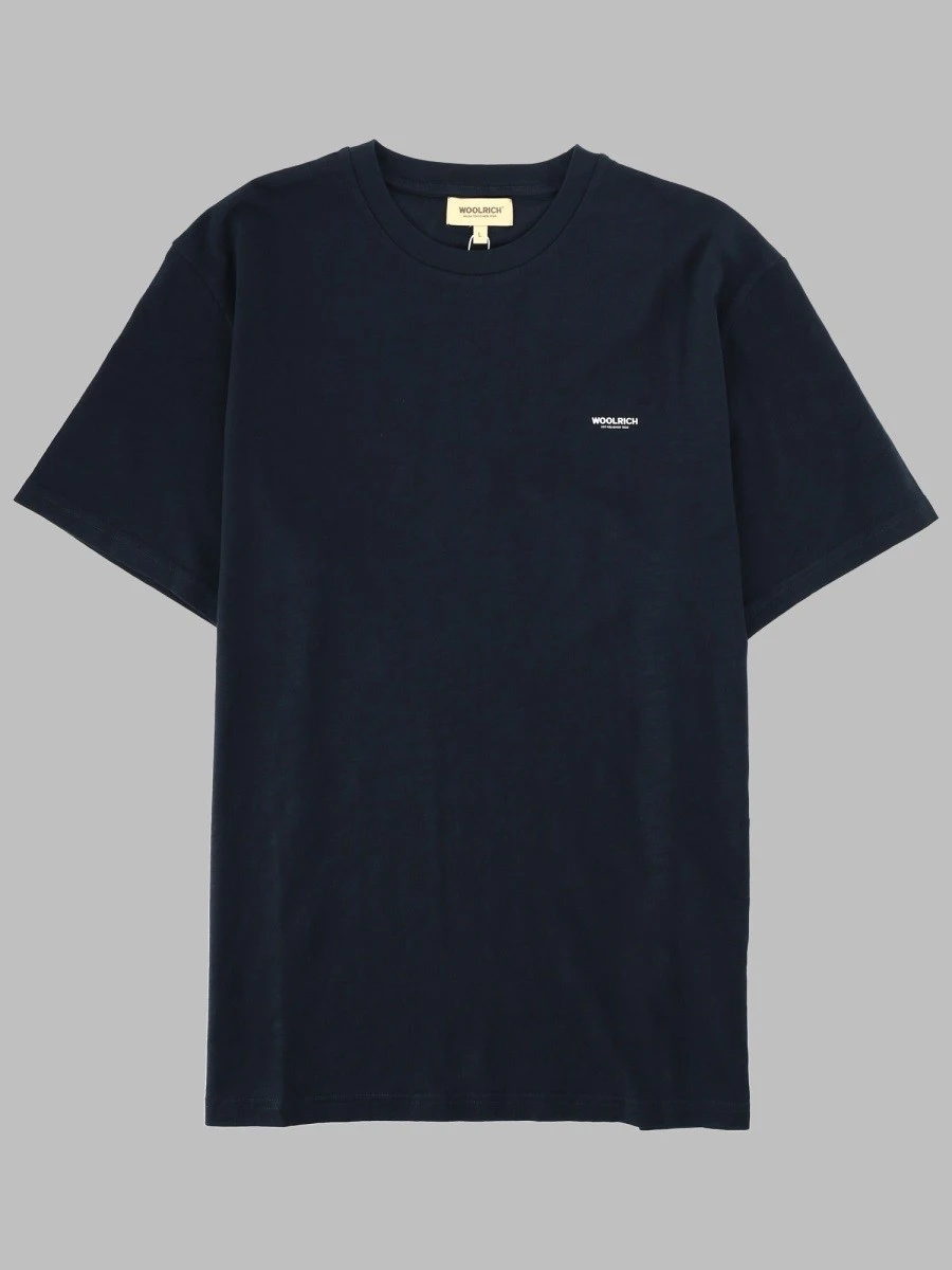 T-SHIRT CON LOGO.webp