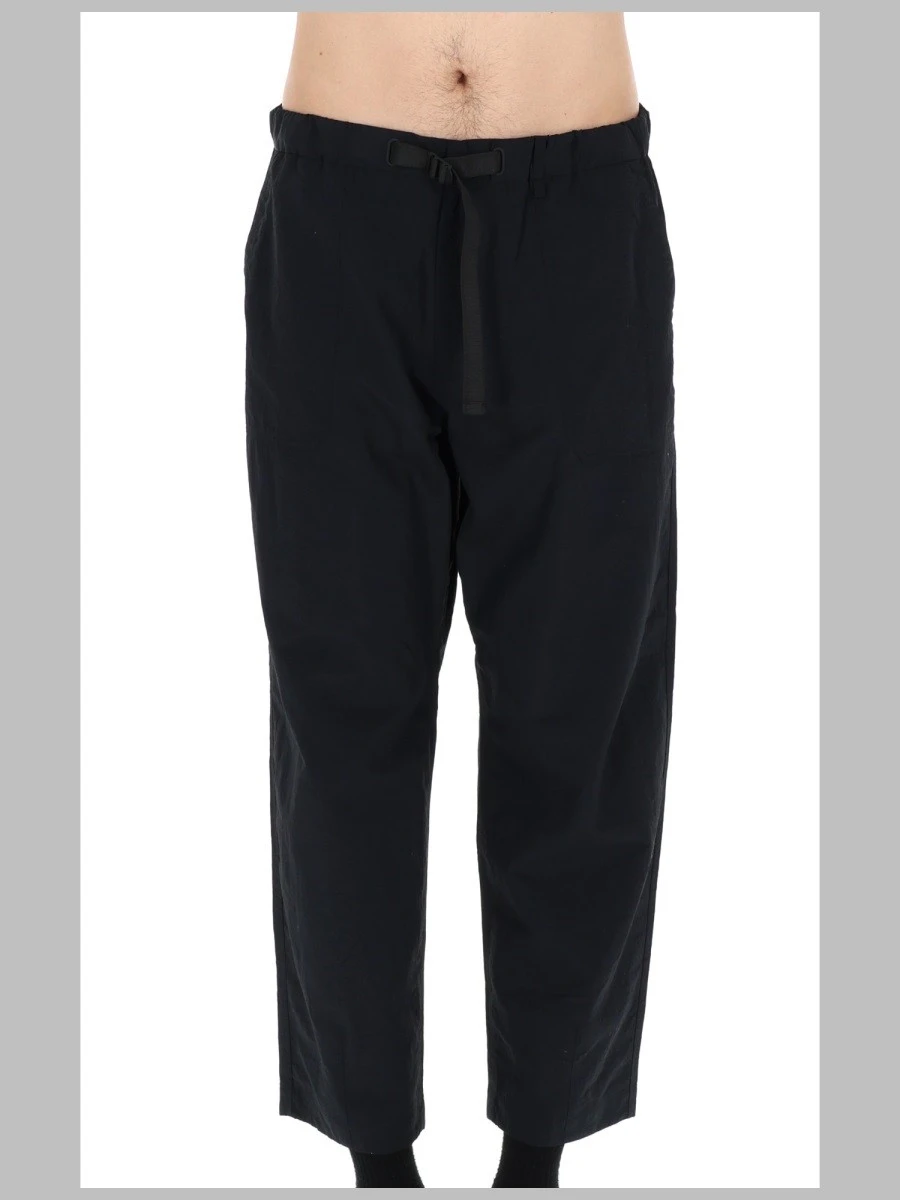 PANTALONE IN TESSUTO TECNICO CON CINTURA.webp