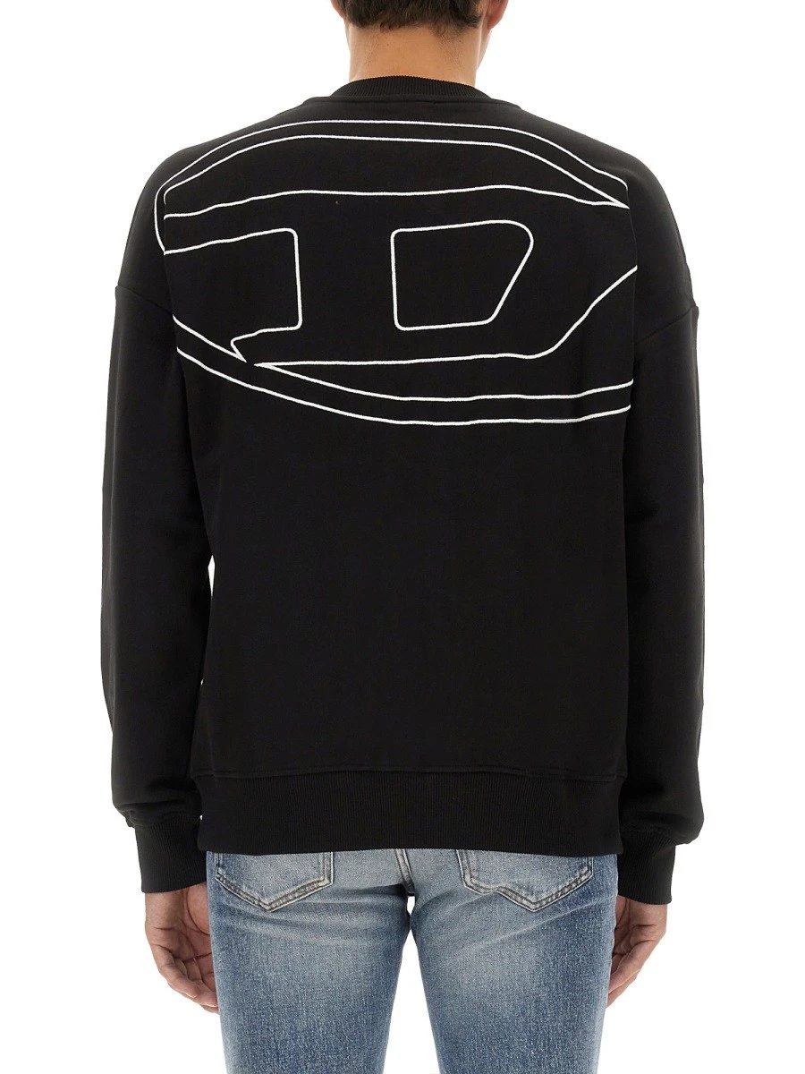 S-ROB-MEGOVAL-D SWEATSHIRT.webp
