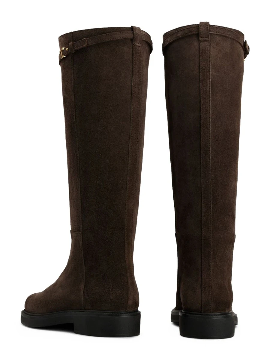 STIVALE IN SUEDE.webp