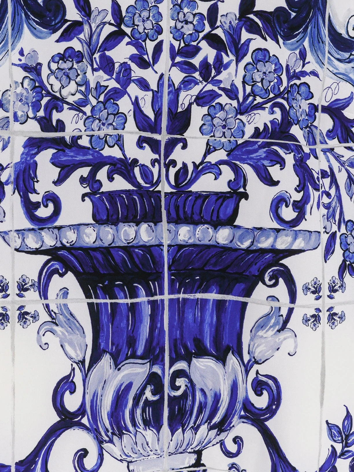 Silk top with Maiolica print.webp
