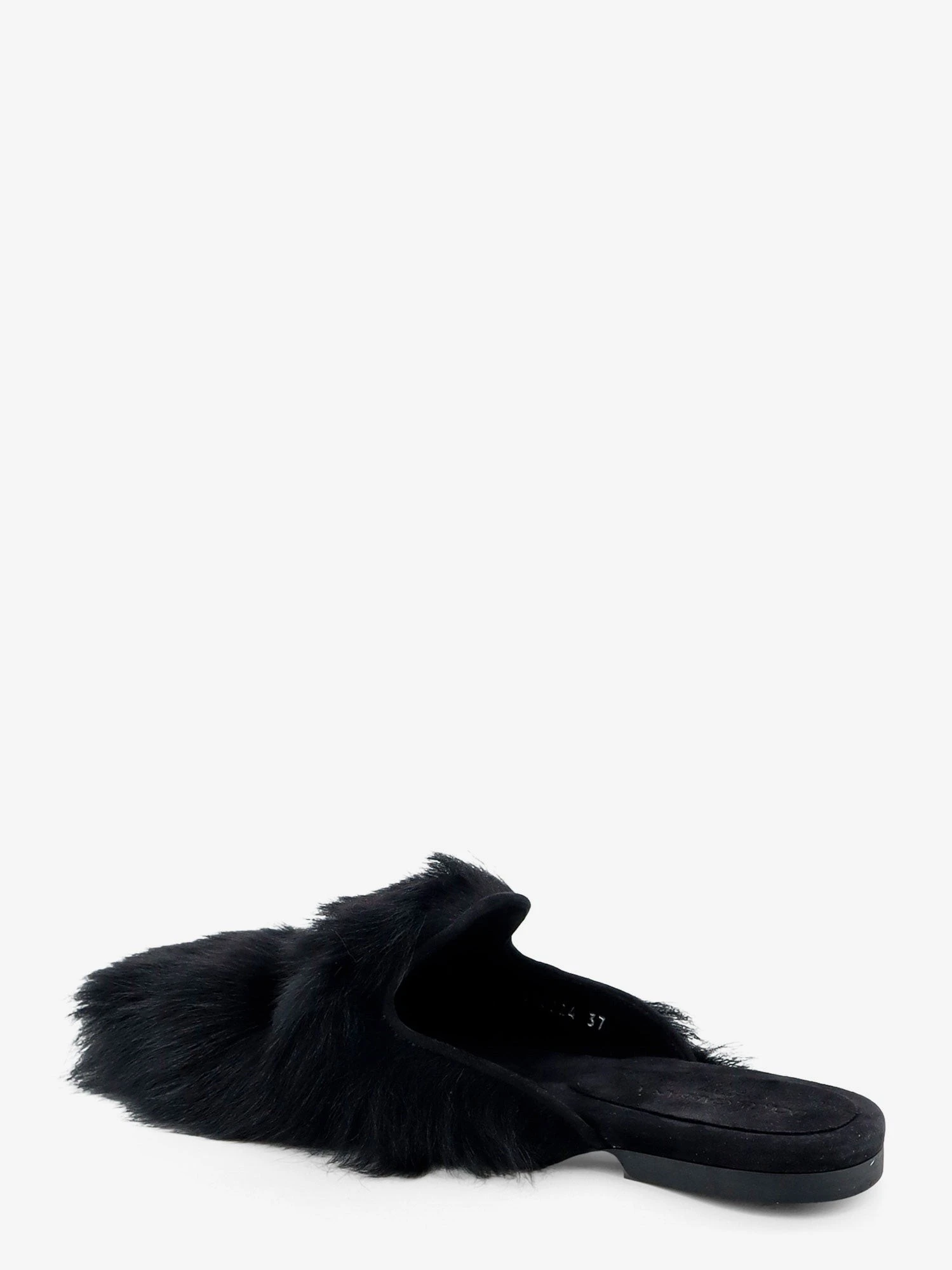 Sheepskin and suede sandals.webp