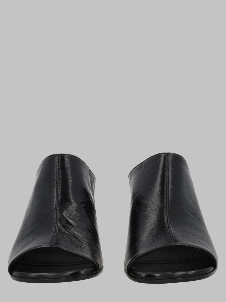 MULE "ANATOMIC" CON TACCO.webp