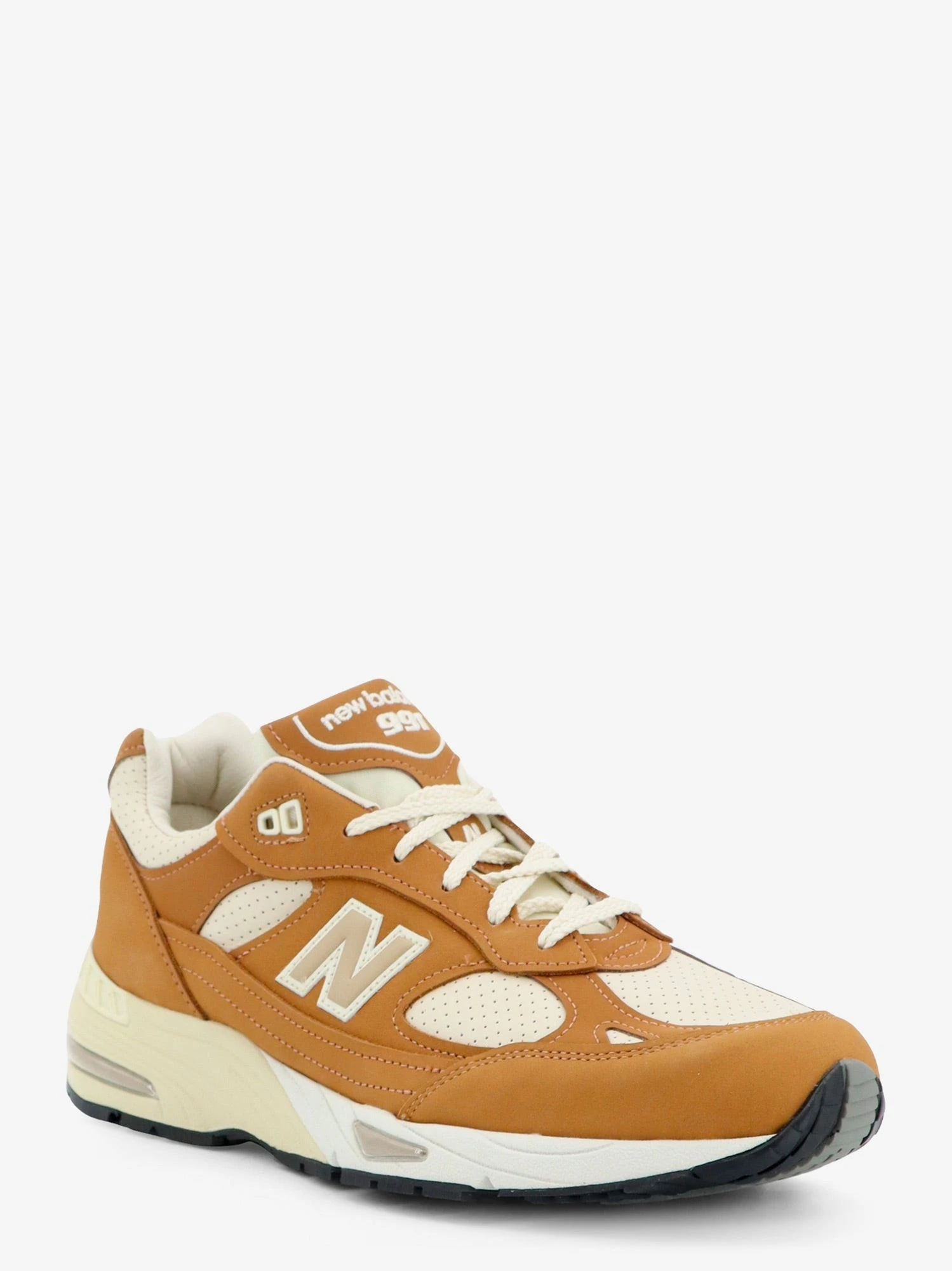 991 Tier leather sneakers with iconic side logo.webp