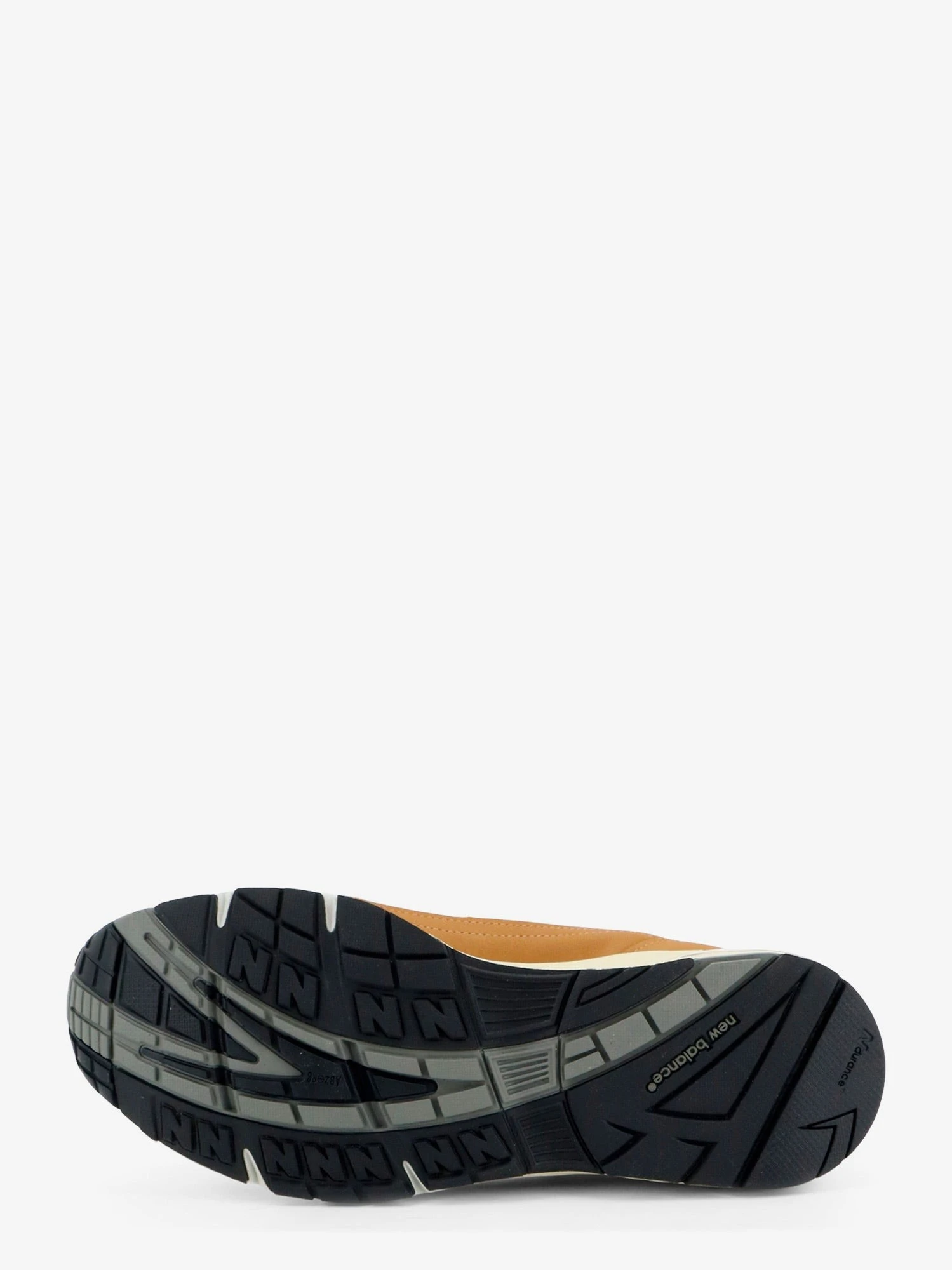 991 Tier leather sneakers with iconic side logo.webp